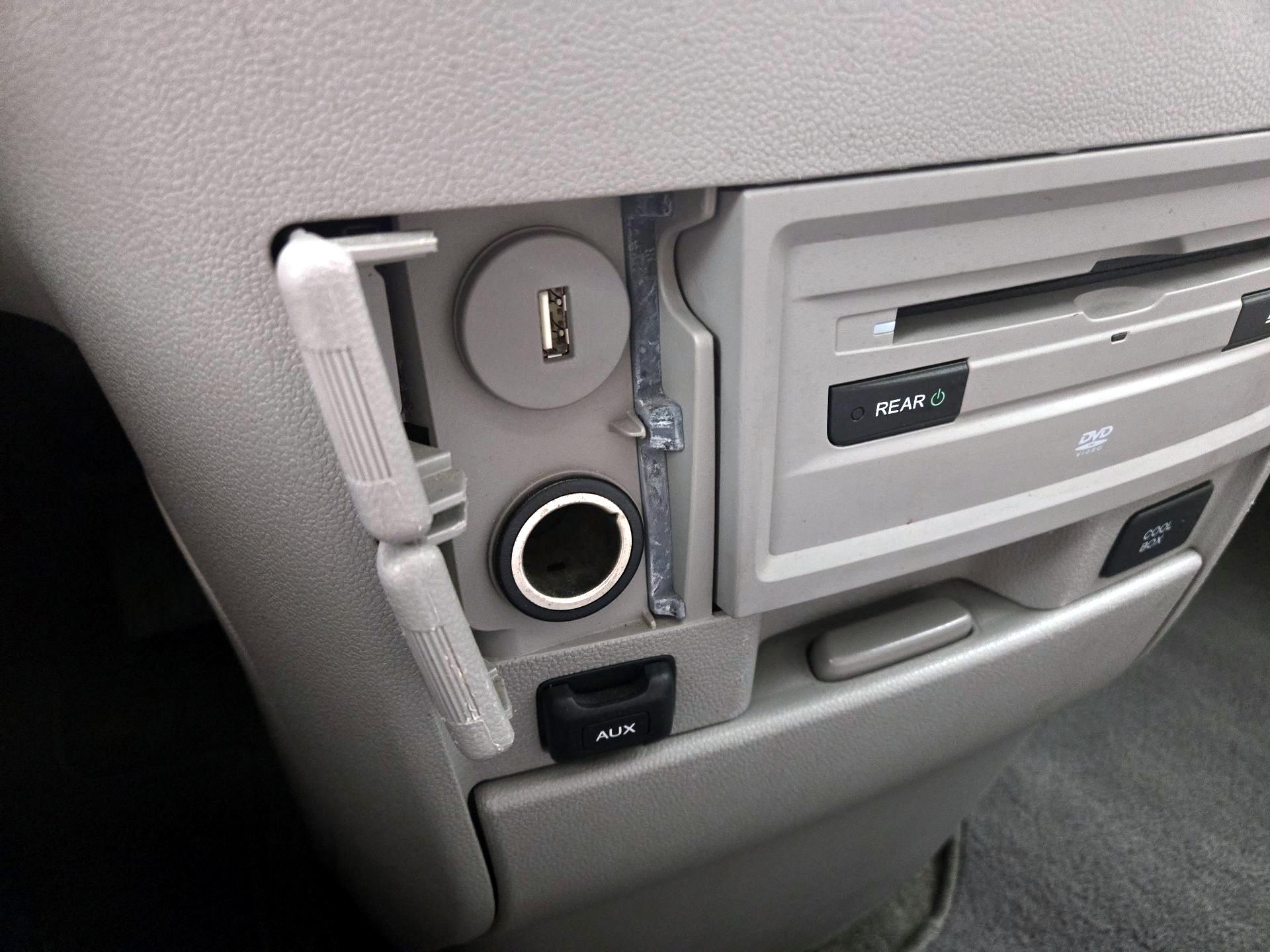 Thumbnail: 2014 Honda Odyssey - 18