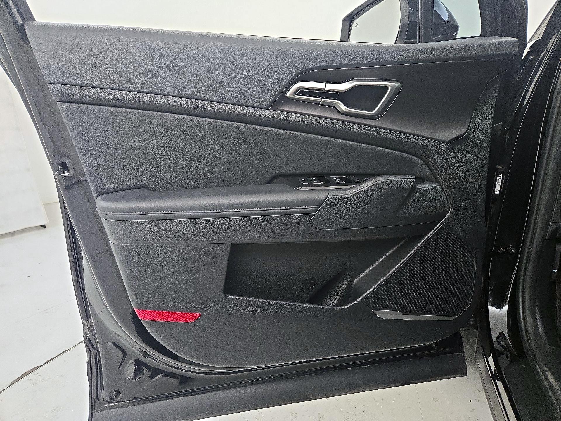 Thumbnail: 2024 Kia Sportage - 12