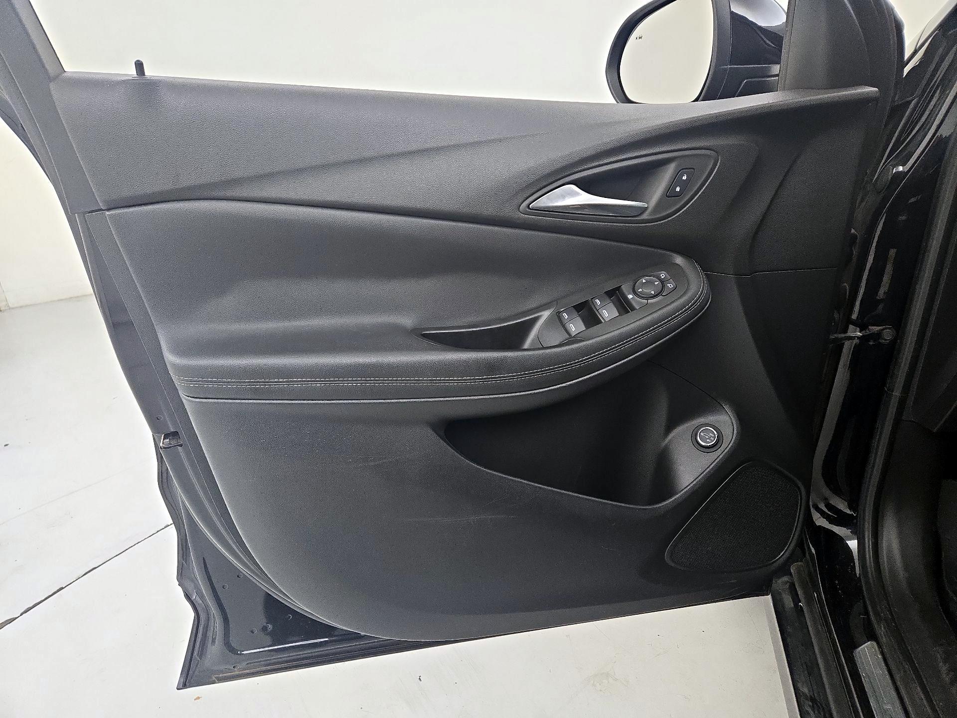 Thumbnail: 2022 Buick Encore GX - 12