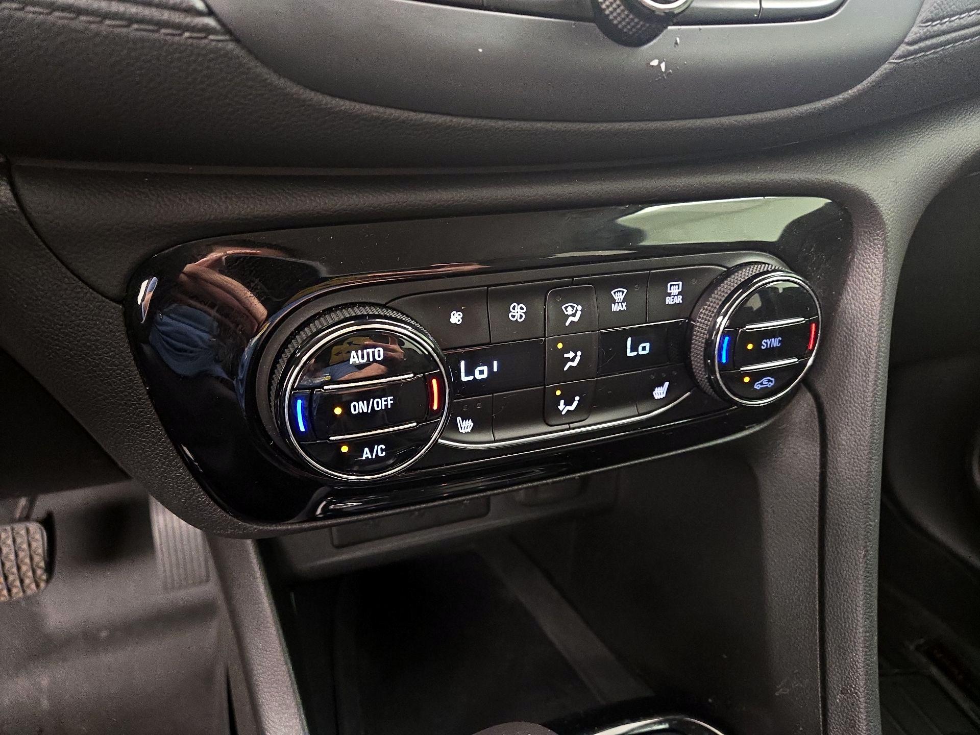 Thumbnail: 2022 Buick Encore GX - 16