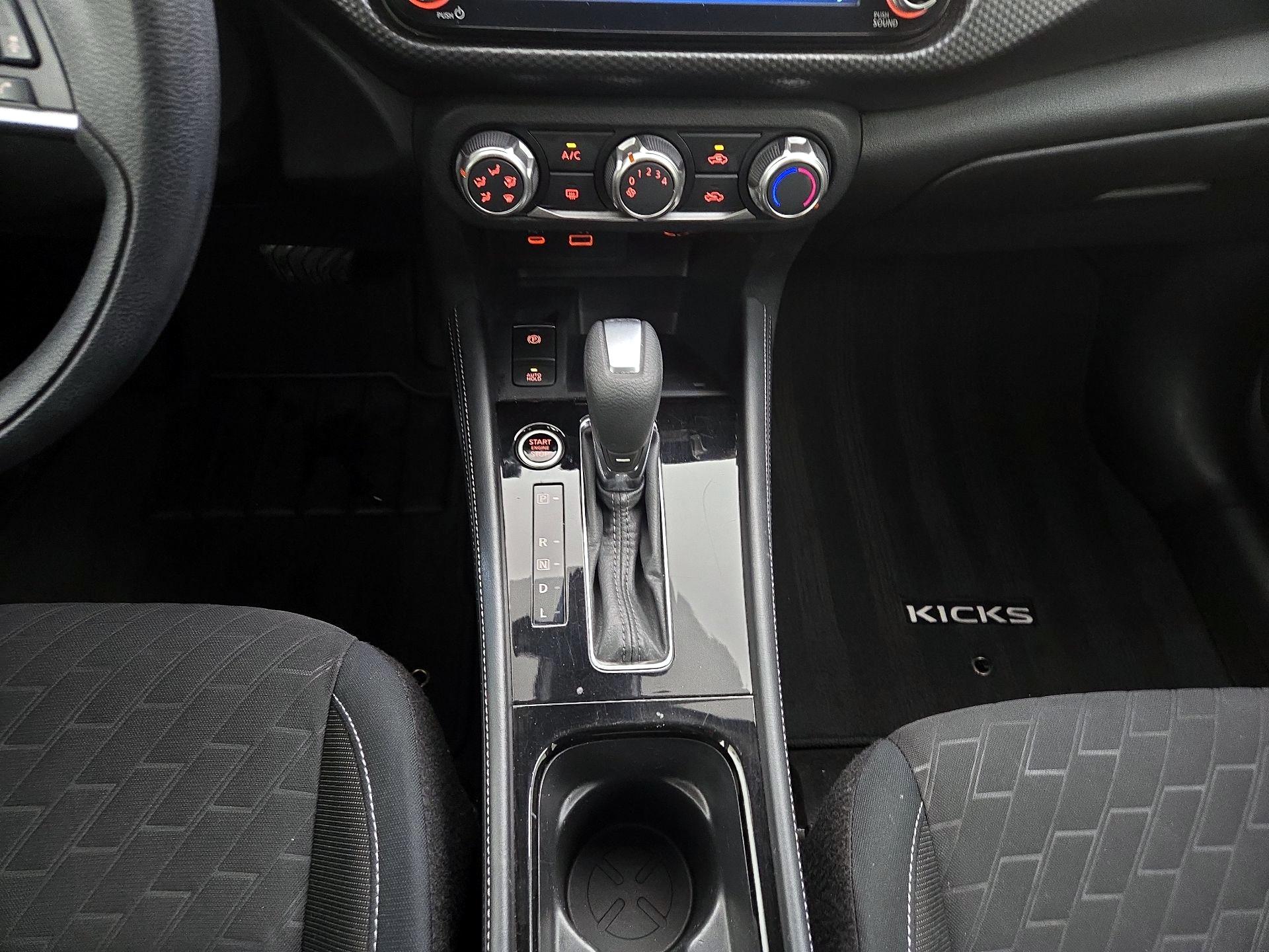 Thumbnail: 2023 Nissan Kicks - 16