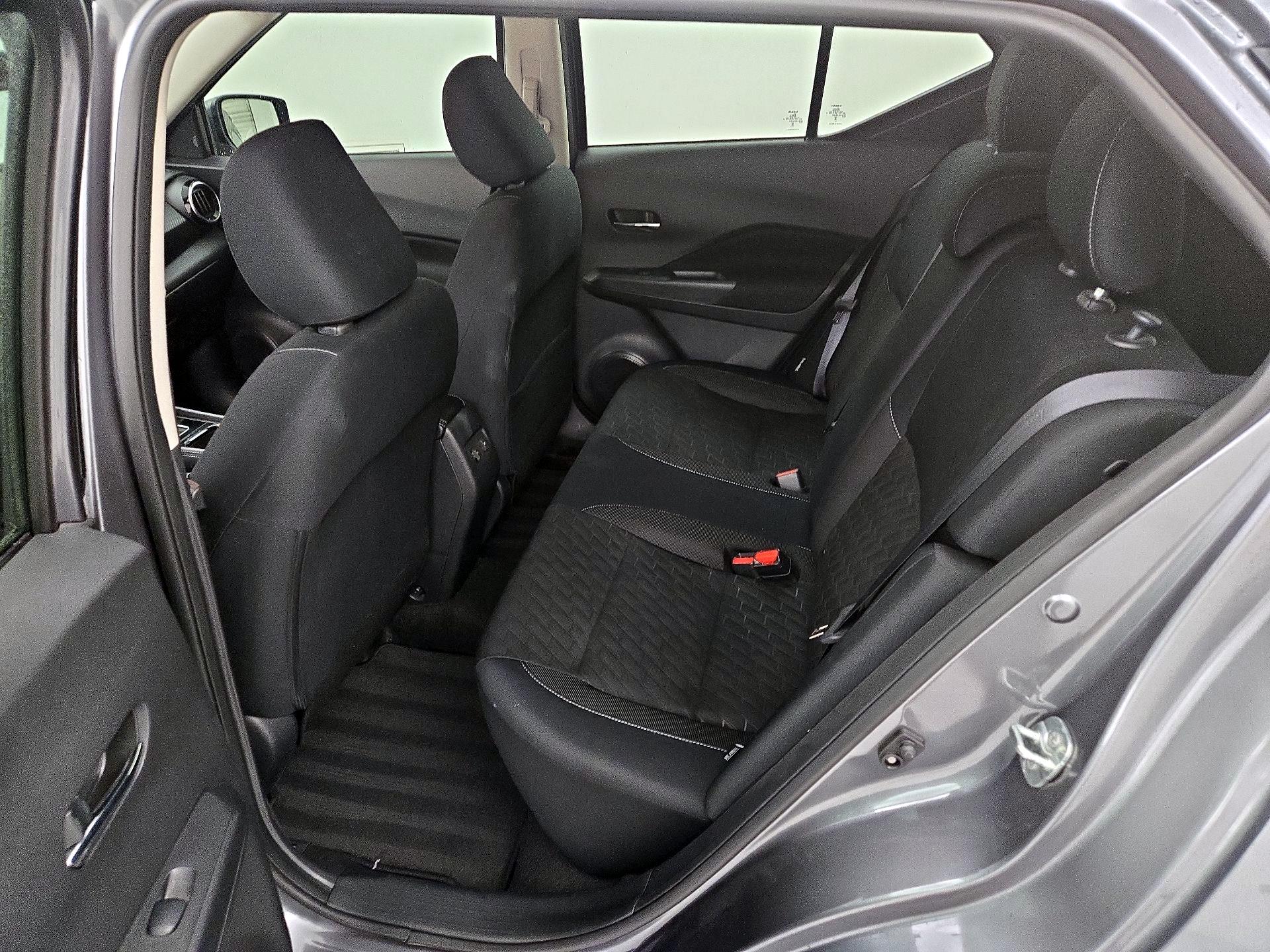 Thumbnail: 2023 Nissan Kicks - 18