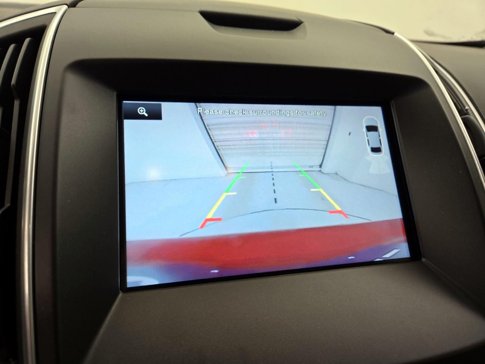 Thumbnail: 2015 Ford Edge - 15