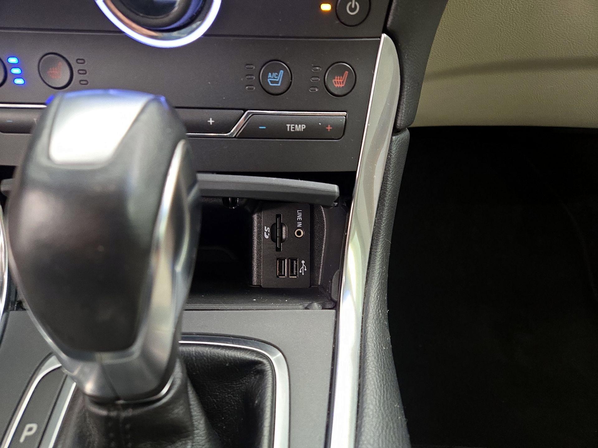 Thumbnail: 2015 Ford Edge - 19