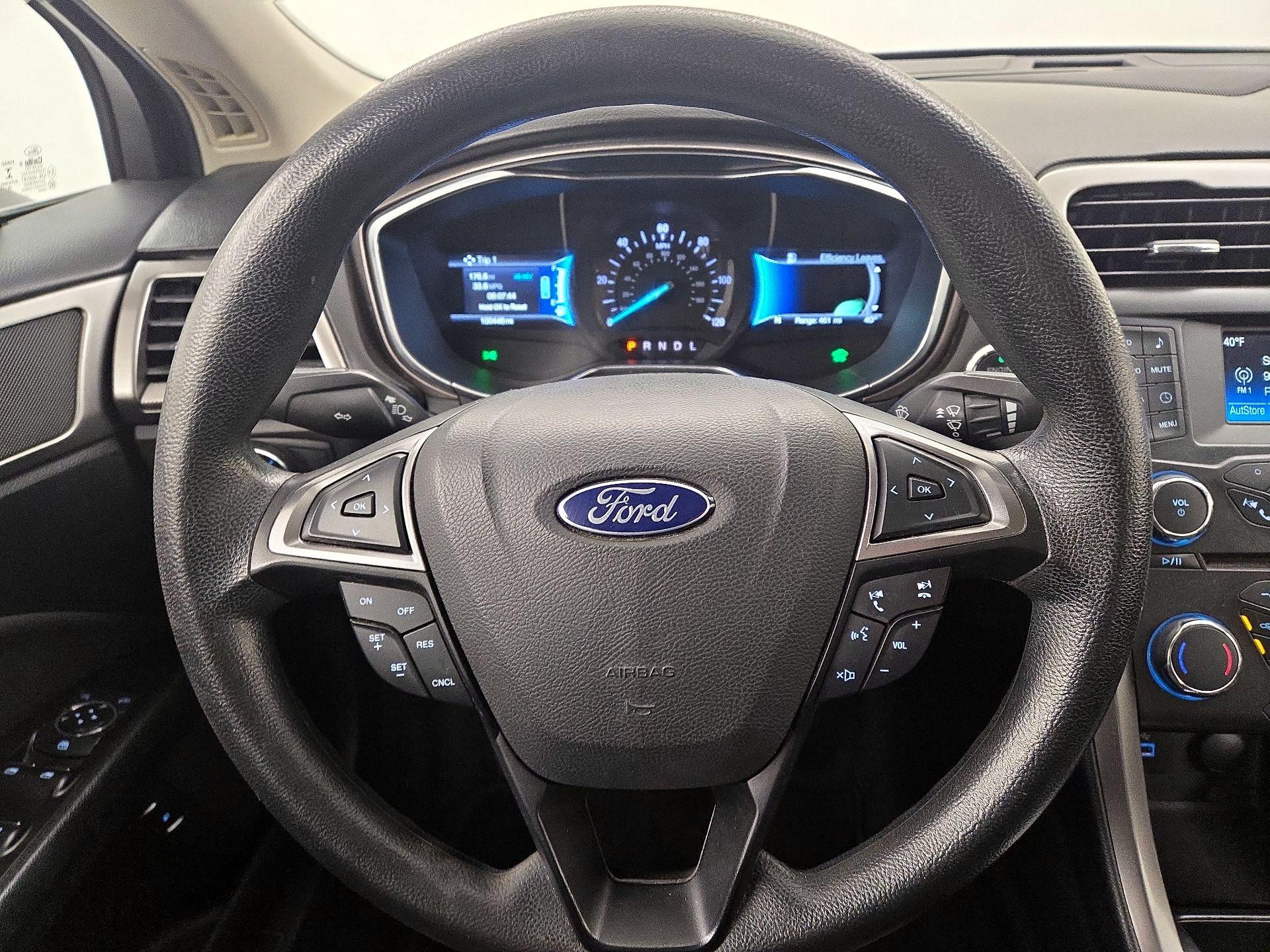 Thumbnail: 2017 Ford Fusion - 10