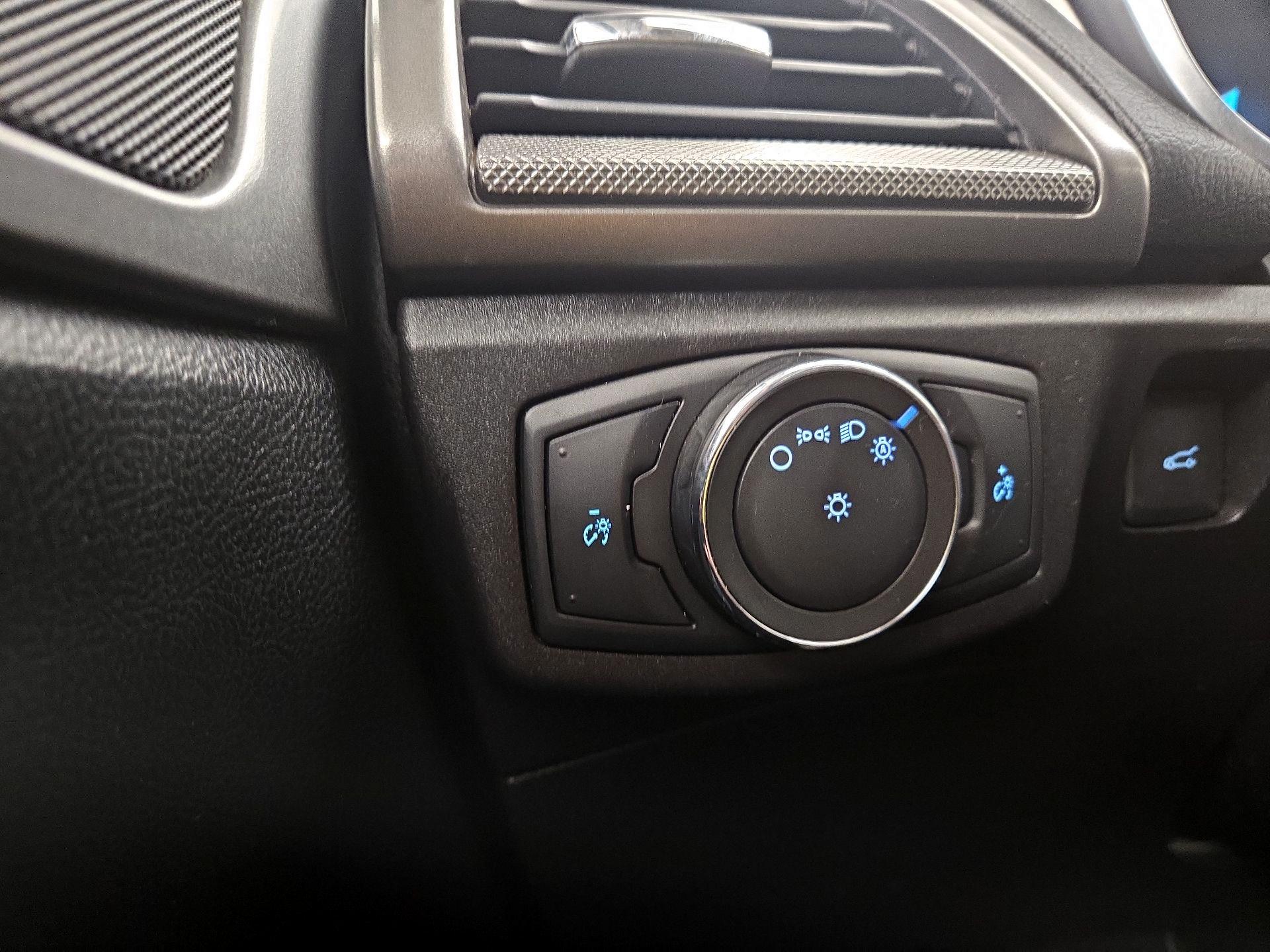 Thumbnail: 2017 Ford Fusion - 13