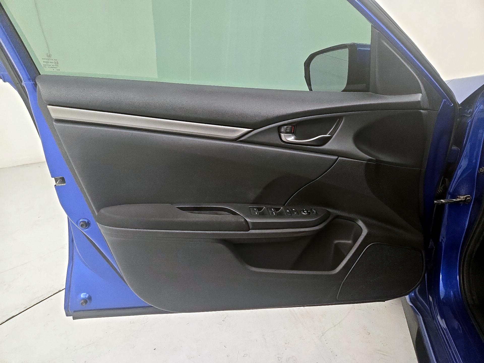Thumbnail: 2017 Honda Civic - 12