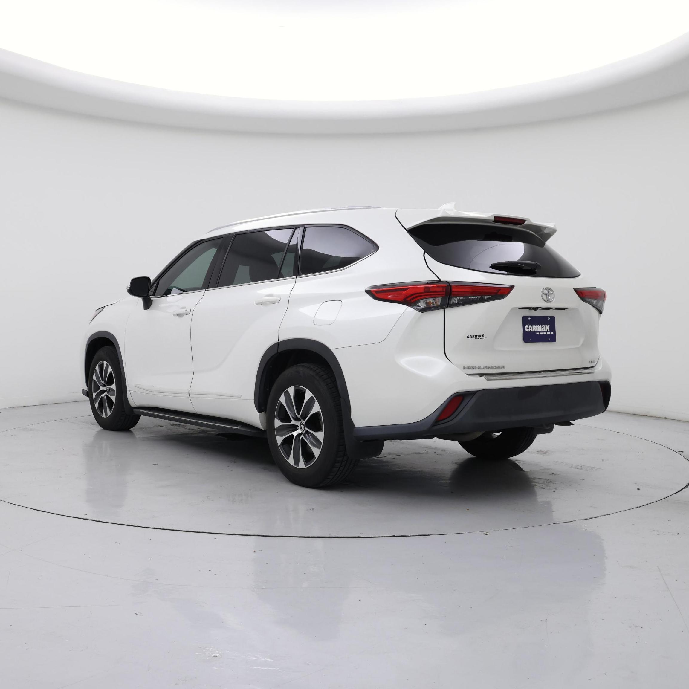 Thumbnail: 2020 Toyota Highlander - 2
