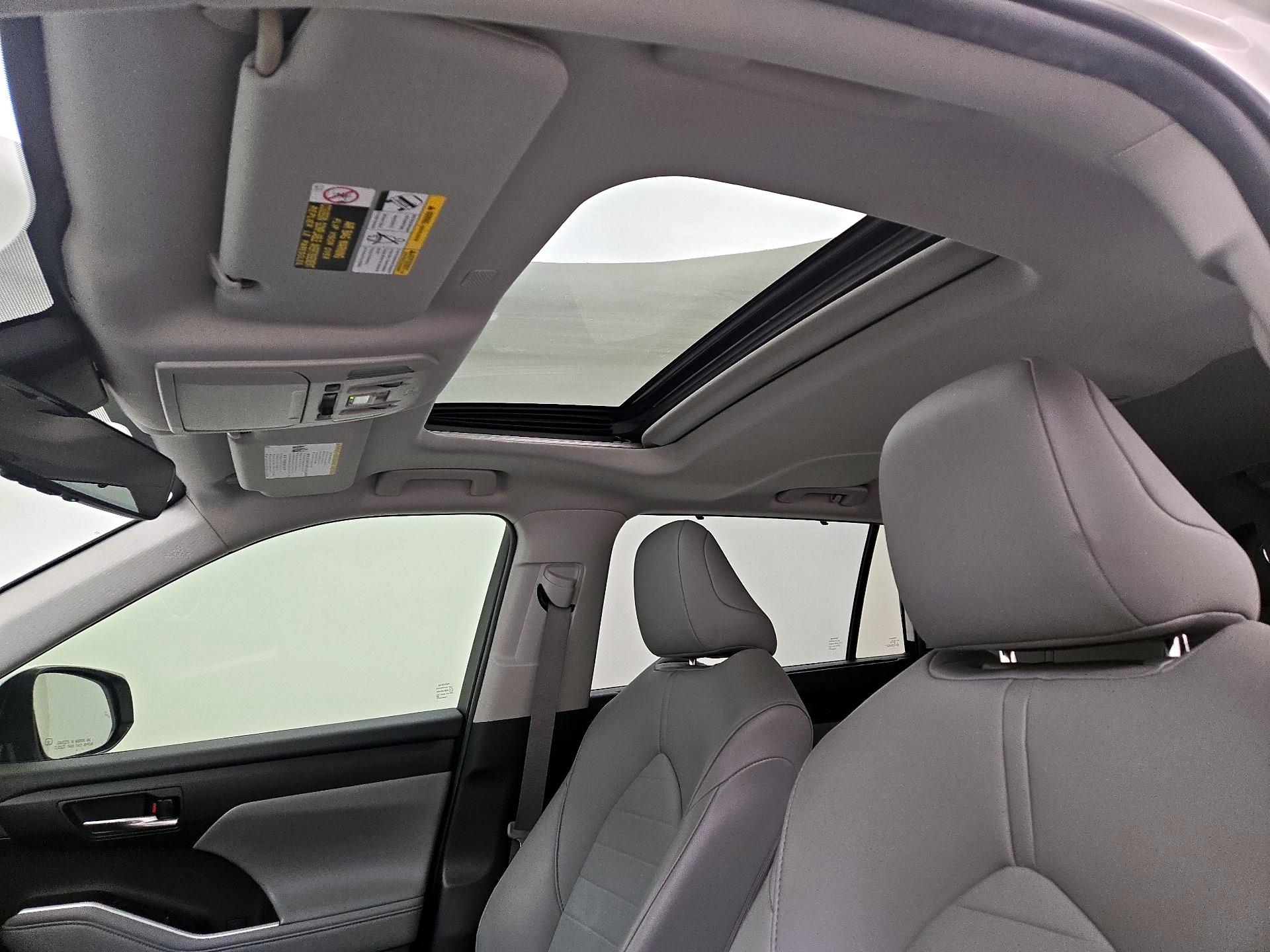 Thumbnail: 2020 Toyota Highlander - 19