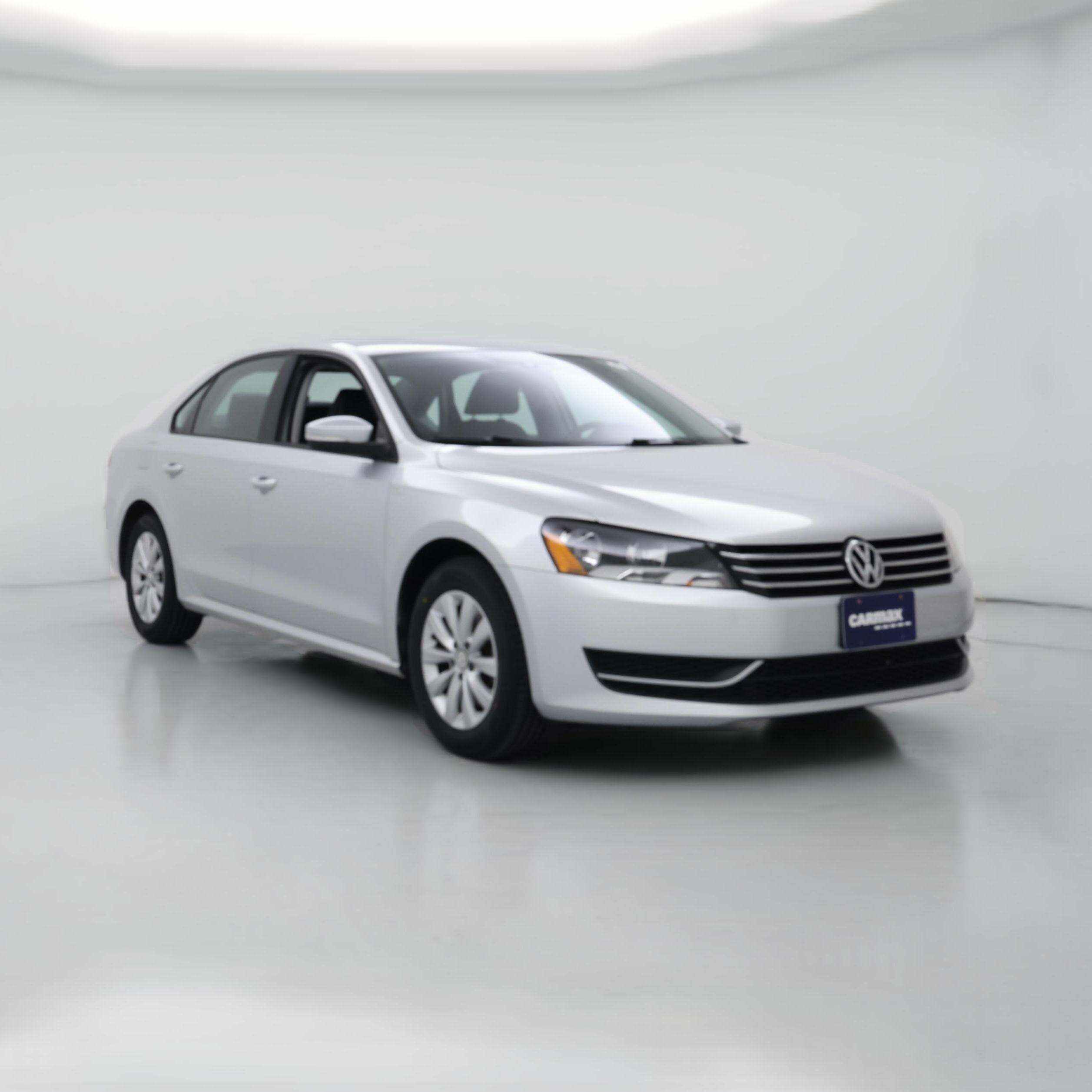 Thumbnail: 2015 Volkswagen Passat - 1
