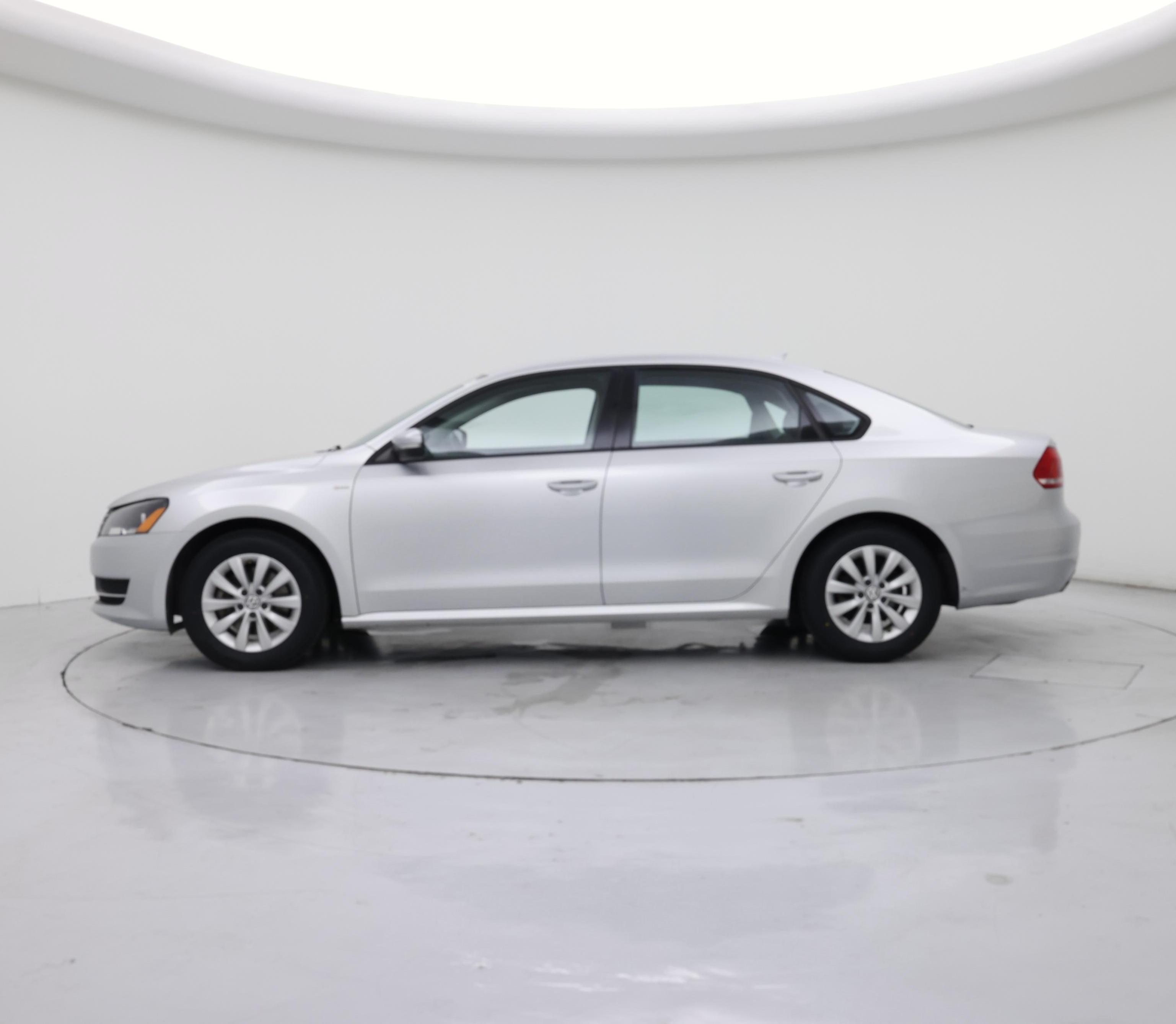 Thumbnail: 2015 Volkswagen Passat - 3