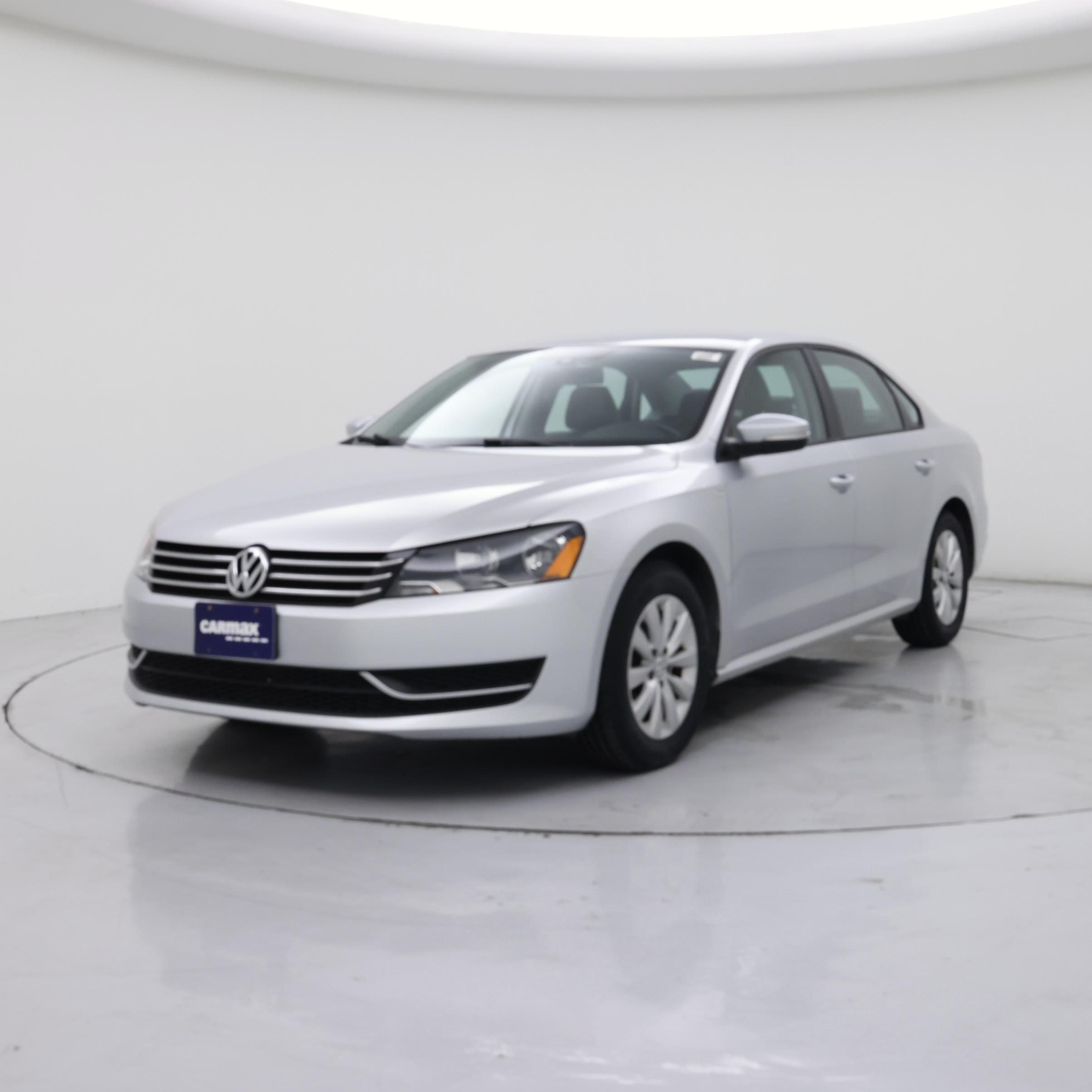 Thumbnail: 2015 Volkswagen Passat - 4