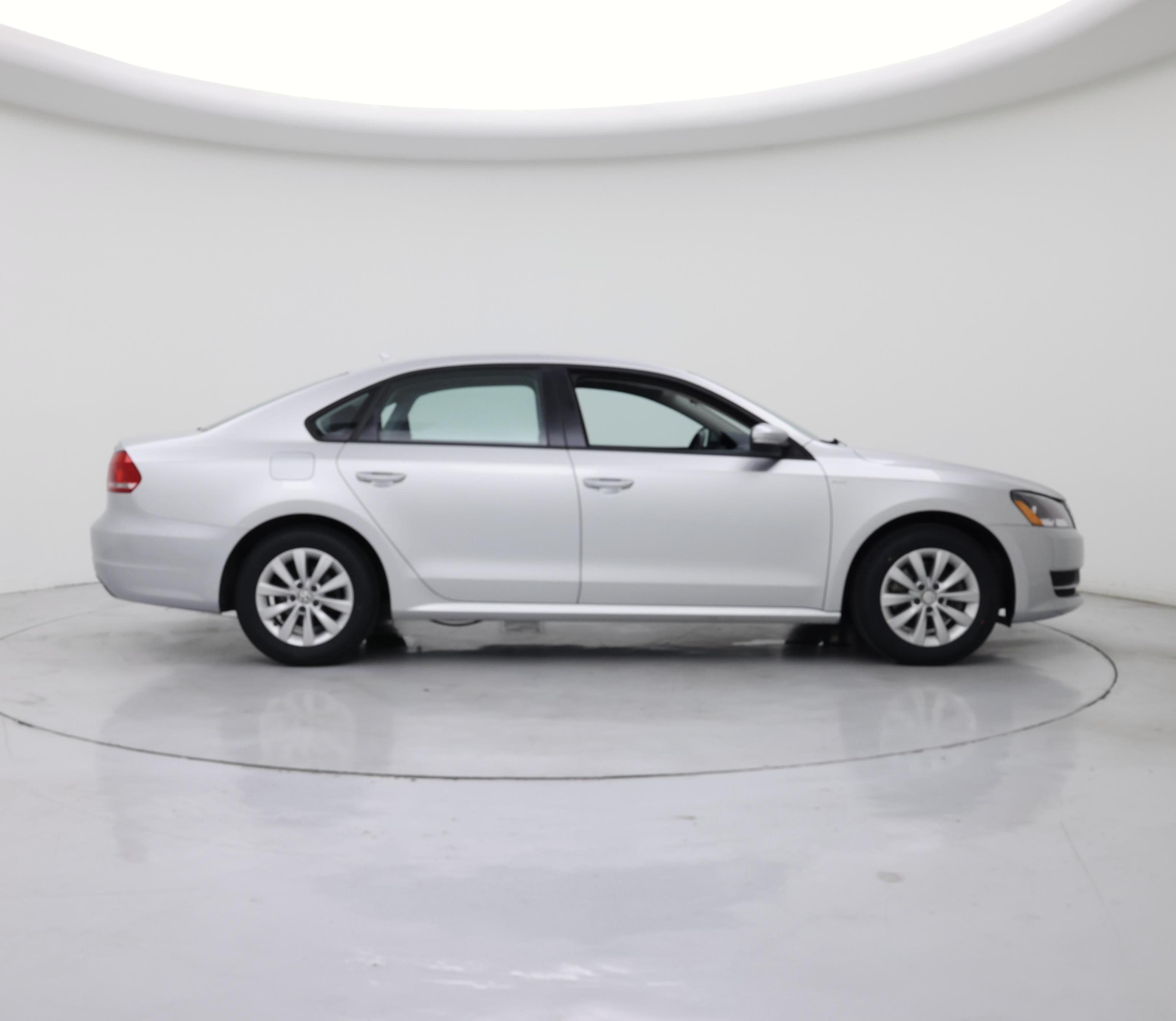 Thumbnail: 2015 Volkswagen Passat - 7