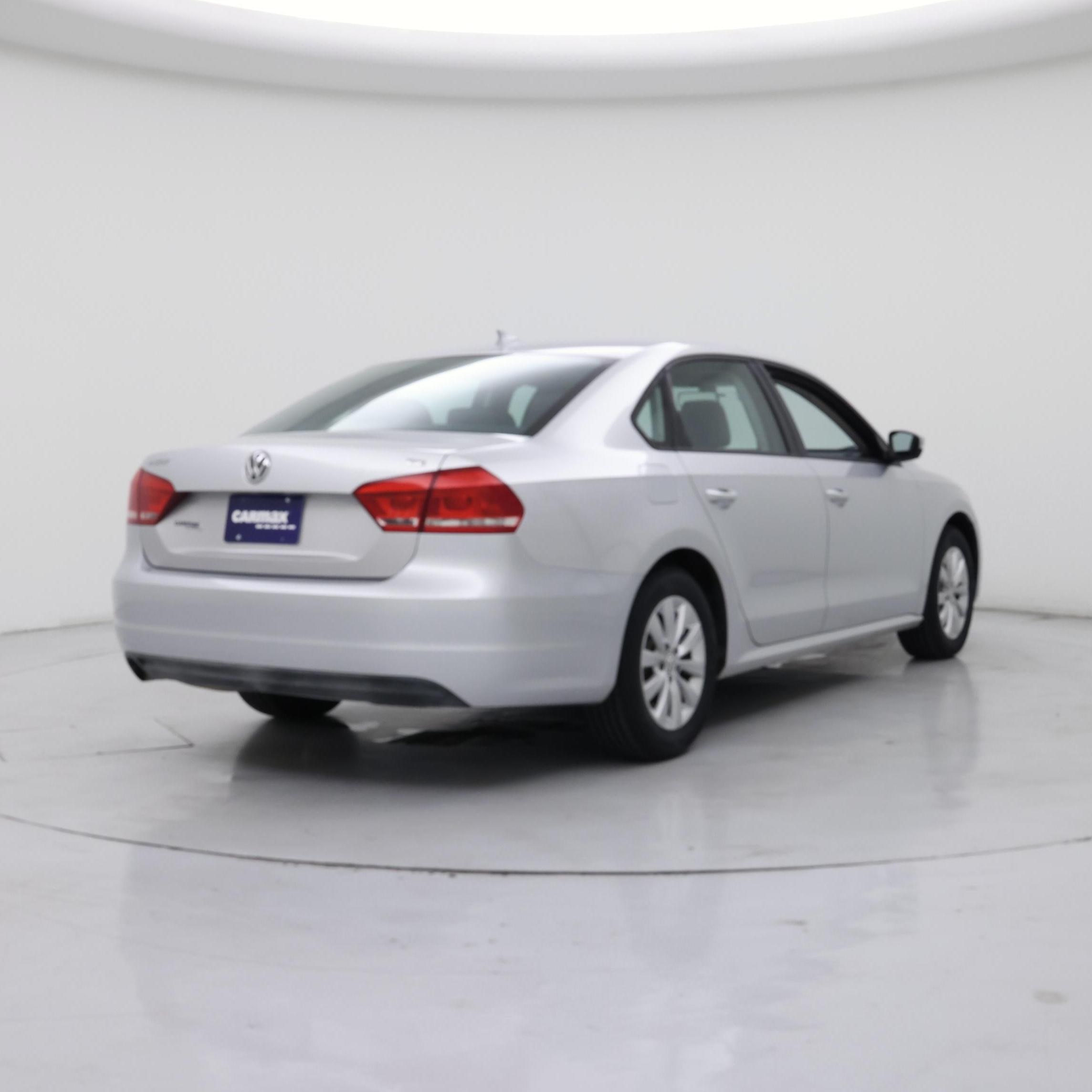 Thumbnail: 2015 Volkswagen Passat - 8