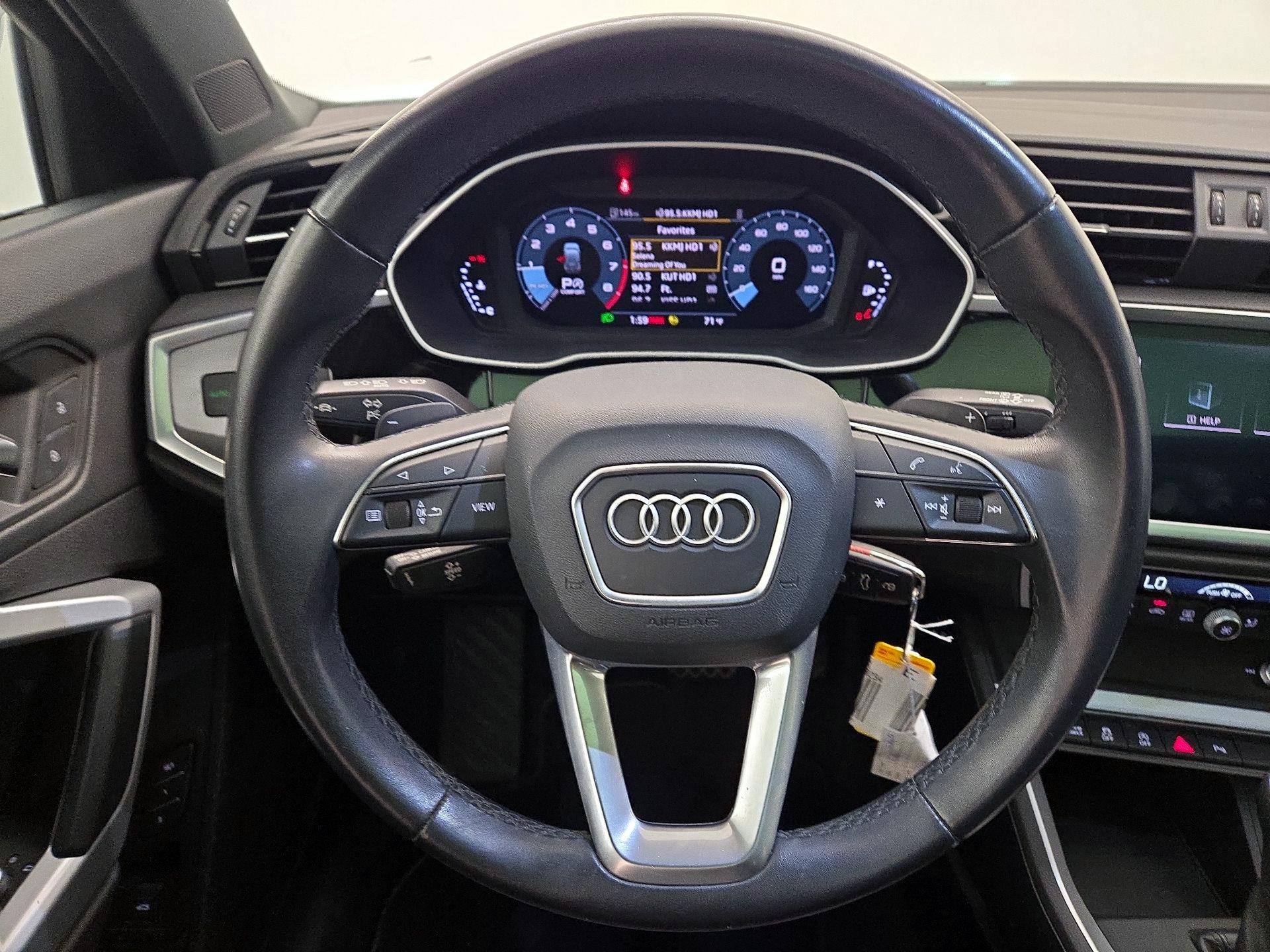 Thumbnail: 2022 Audi Q3 - 10