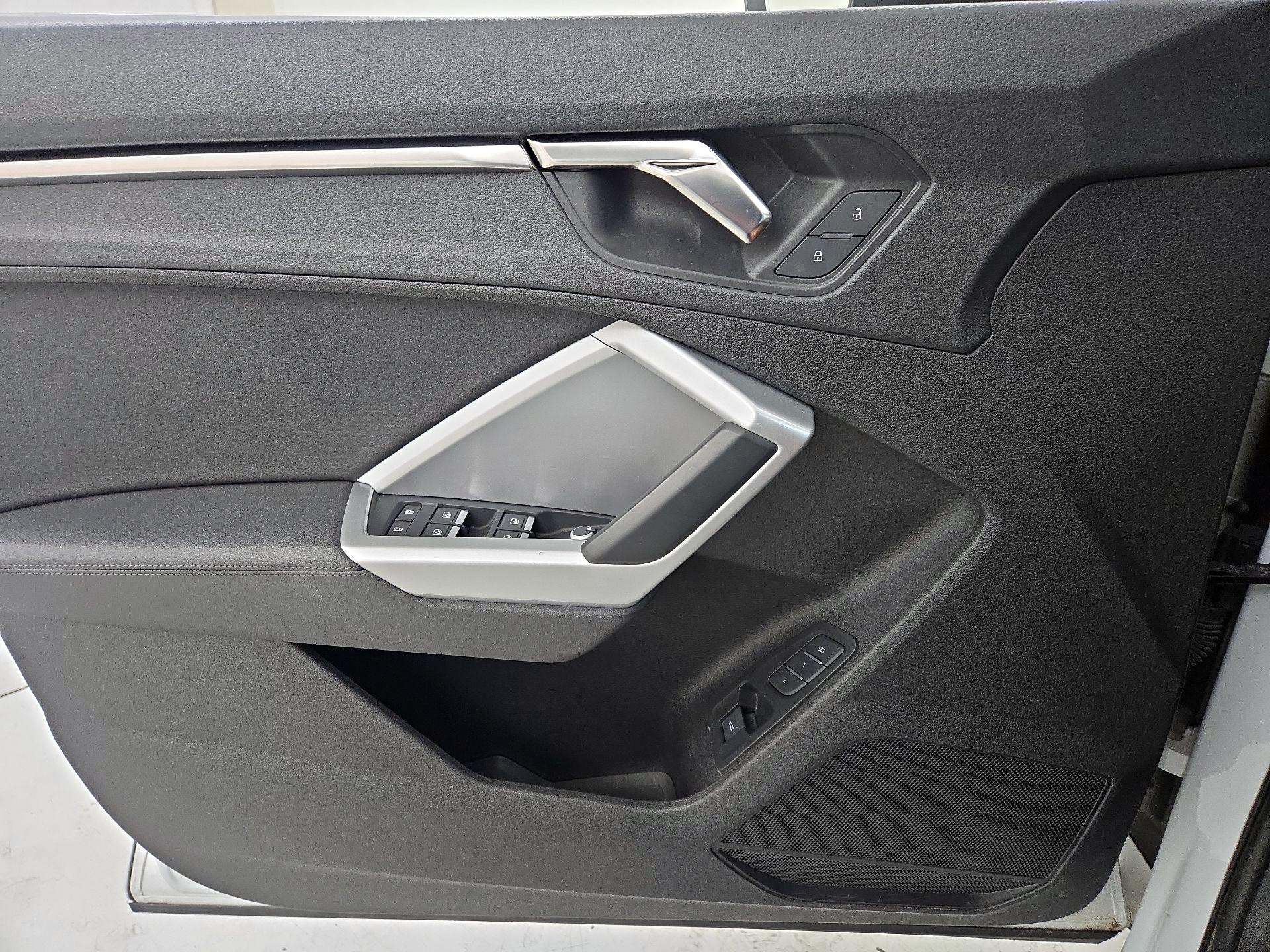 Thumbnail: 2022 Audi Q3 - 12