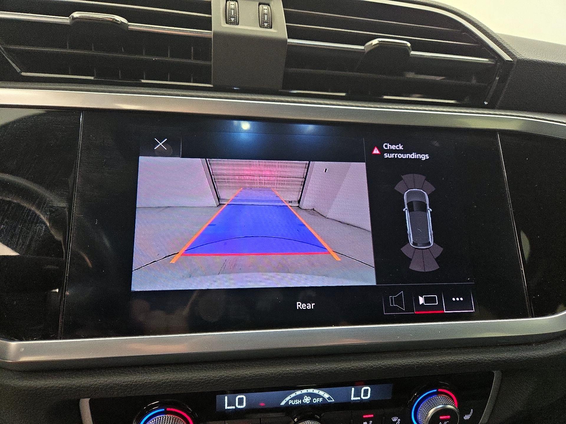 Thumbnail: 2022 Audi Q3 - 14