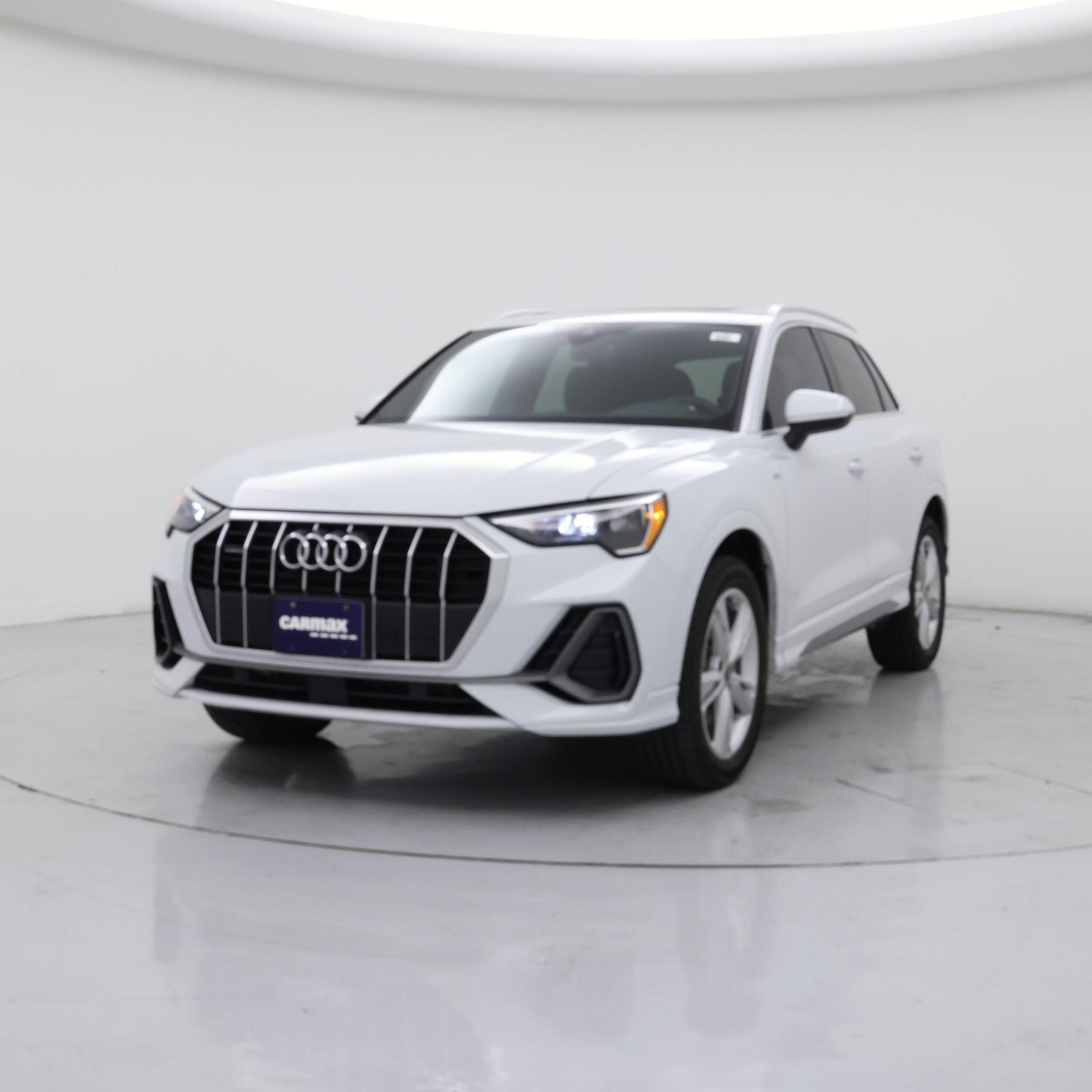 Thumbnail: 2022 Audi Q3 - 4