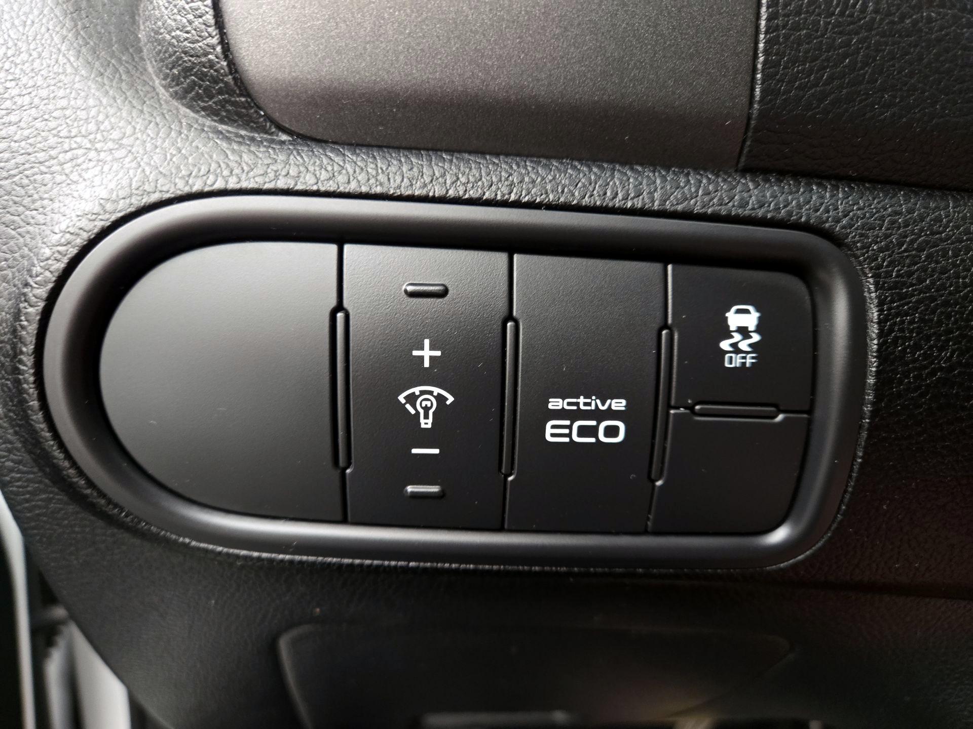 Thumbnail: 2016 Kia Forte - 13