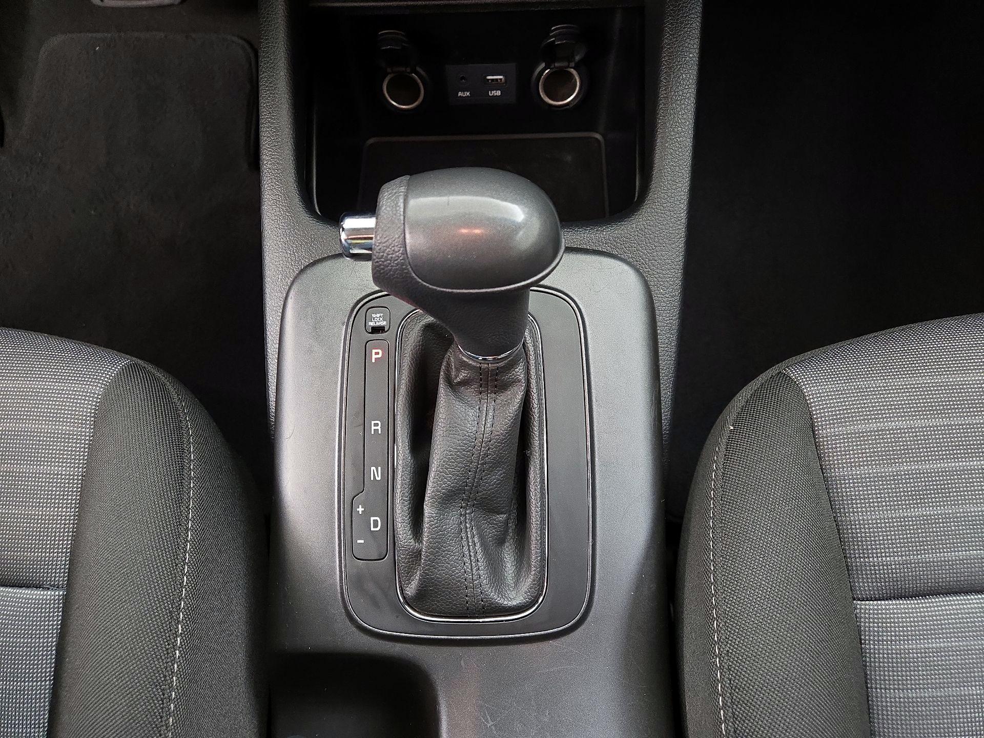 Thumbnail: 2016 Kia Forte - 17