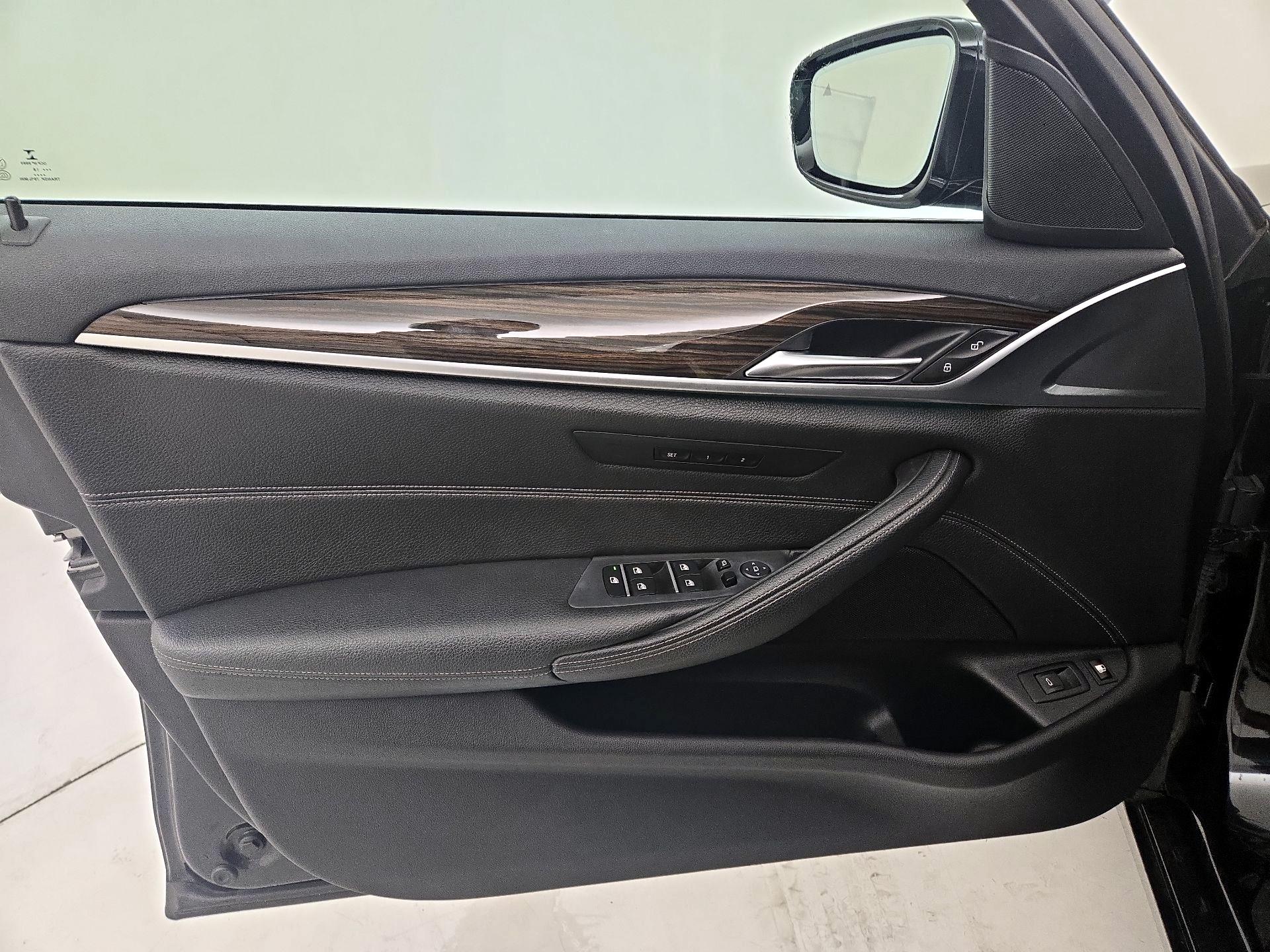 Thumbnail: 2019 BMW 5 Series - 12