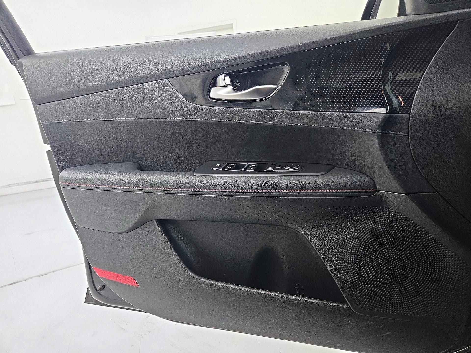 Thumbnail: 2024 Kia Forte - 12