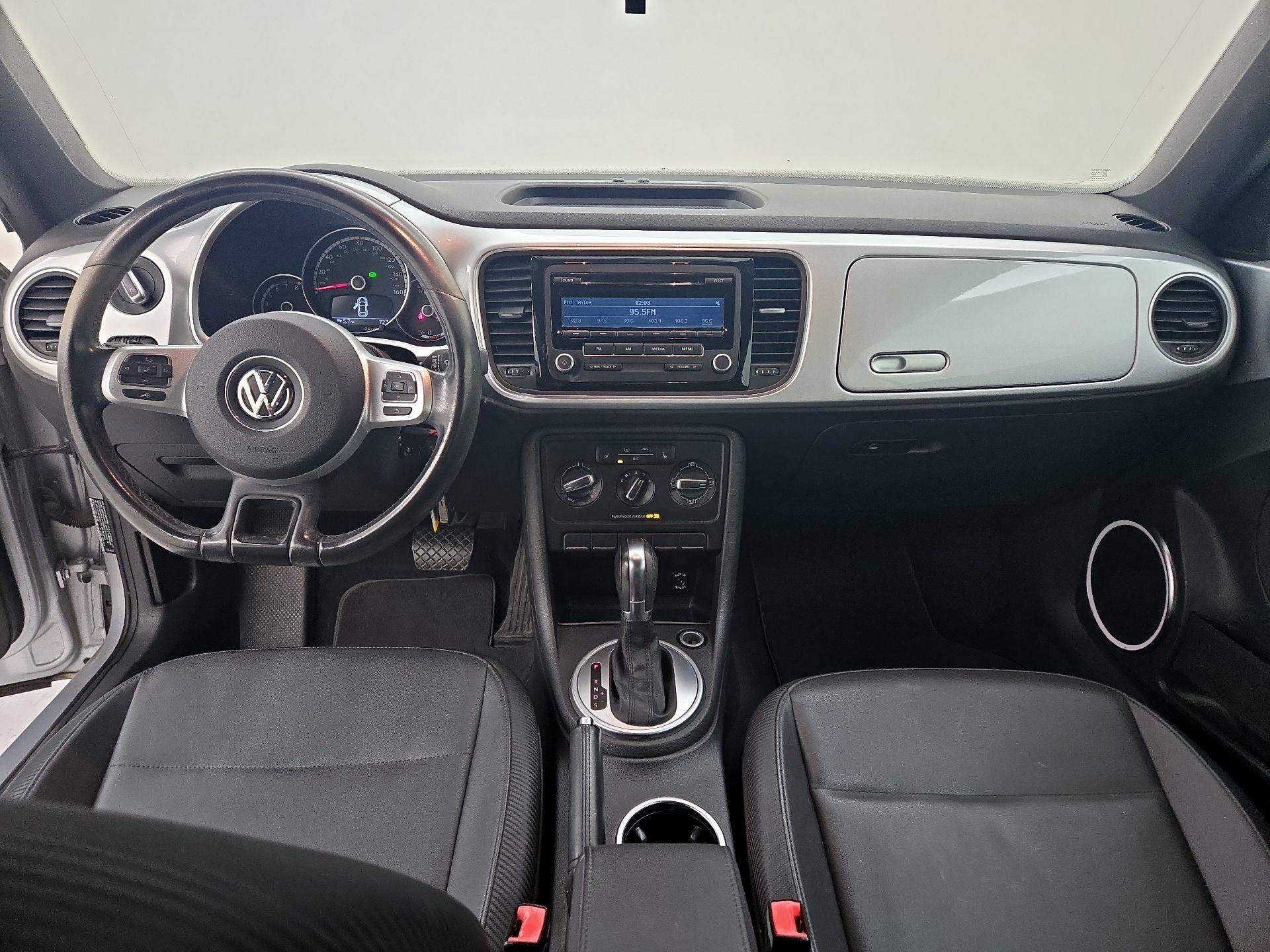 Thumbnail: 2014 Volkswagen Beetle - 9