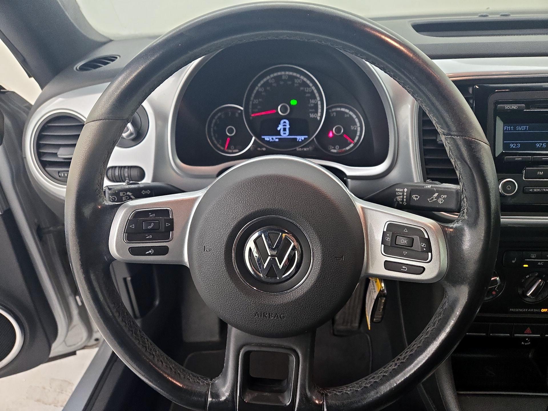 Thumbnail: 2014 Volkswagen Beetle - 10