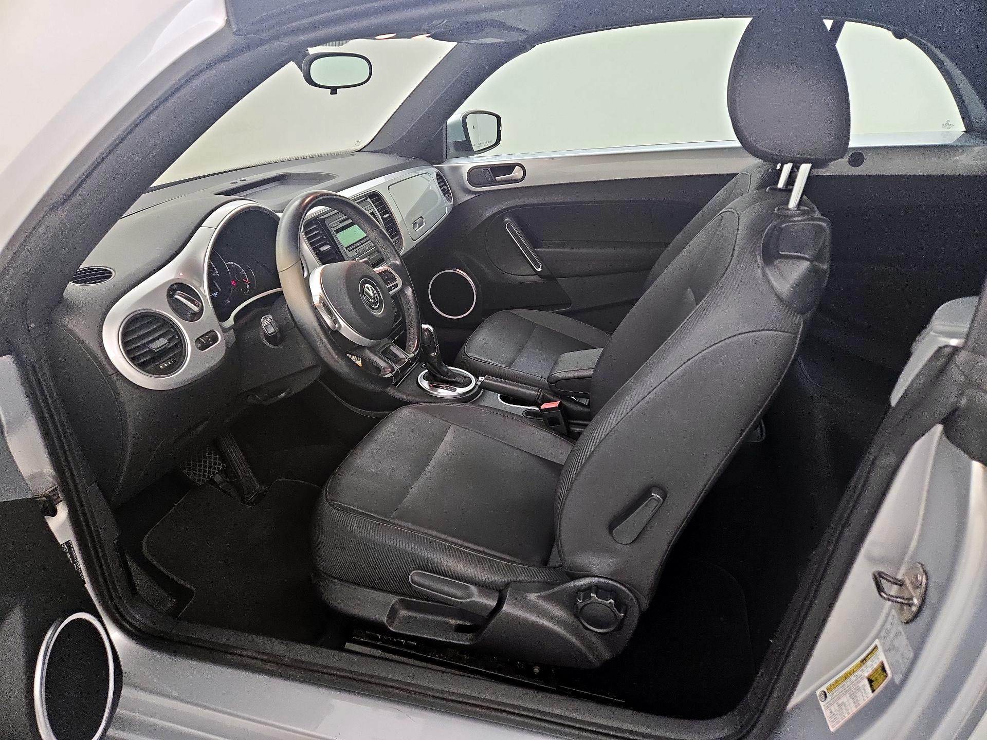 Thumbnail: 2014 Volkswagen Beetle - 11