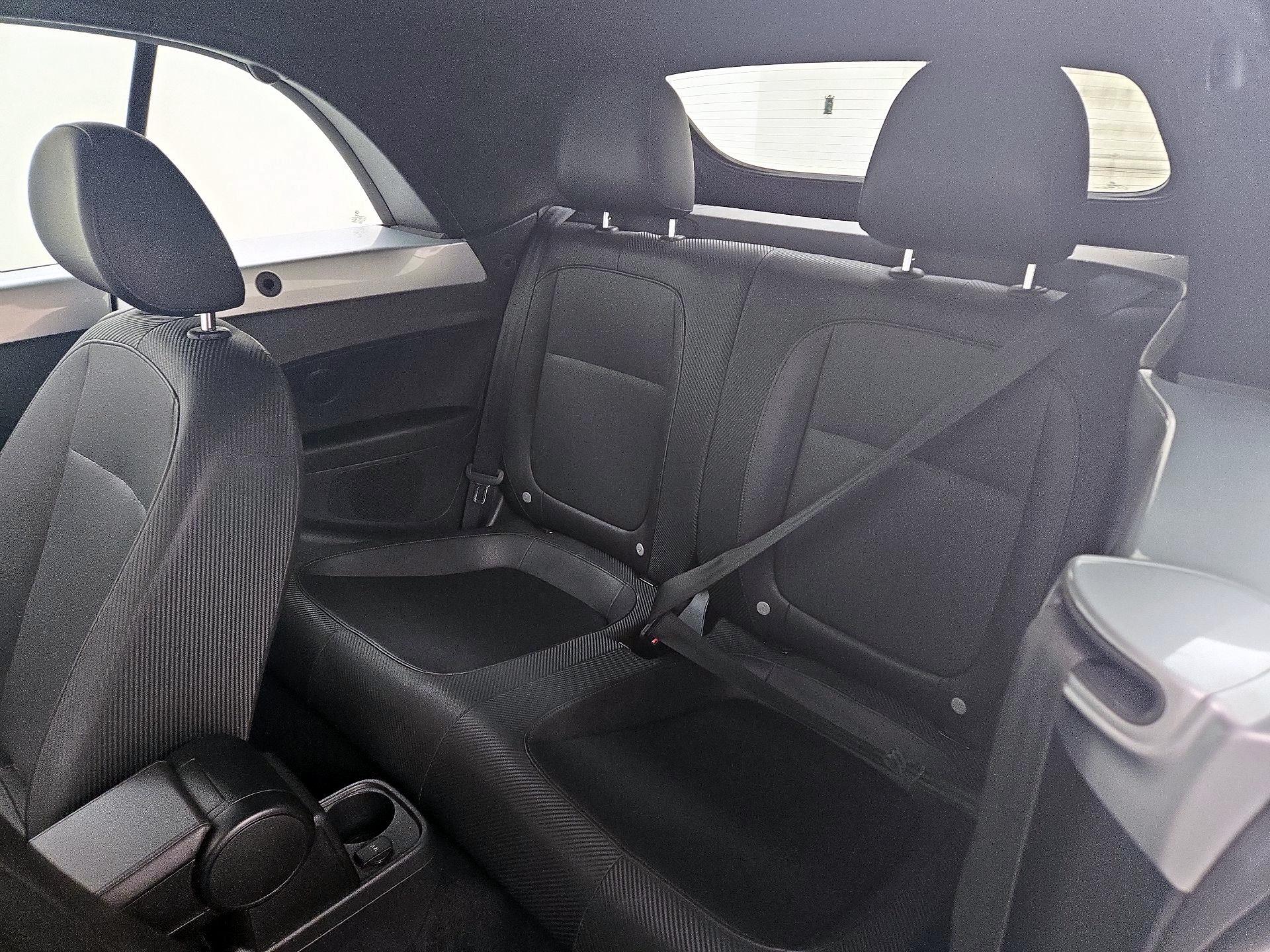 Thumbnail: 2014 Volkswagen Beetle - 18