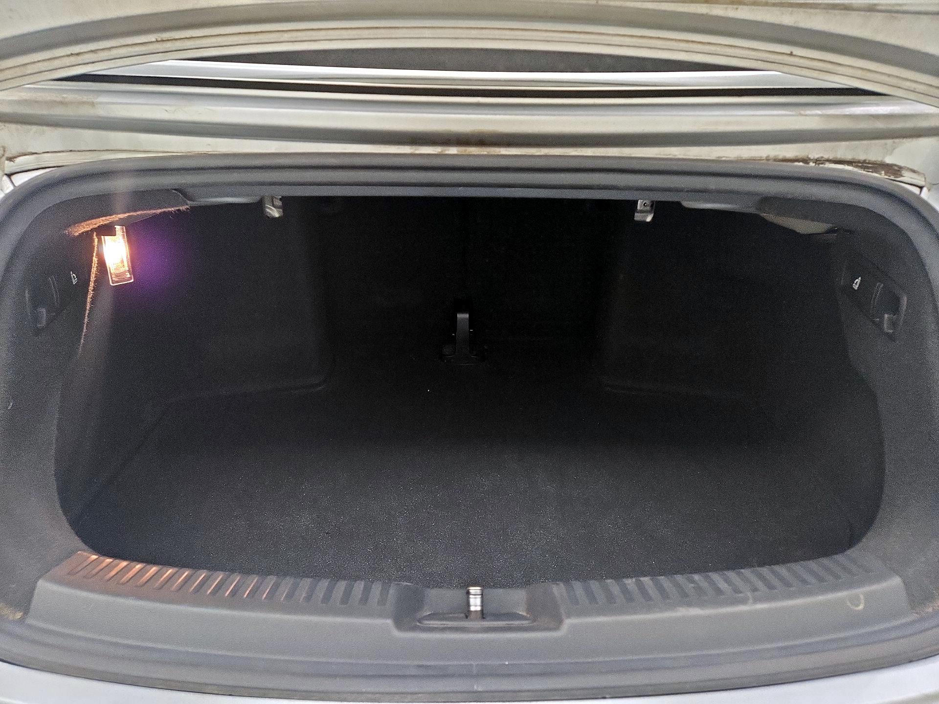 Thumbnail: 2014 Volkswagen Beetle - 19