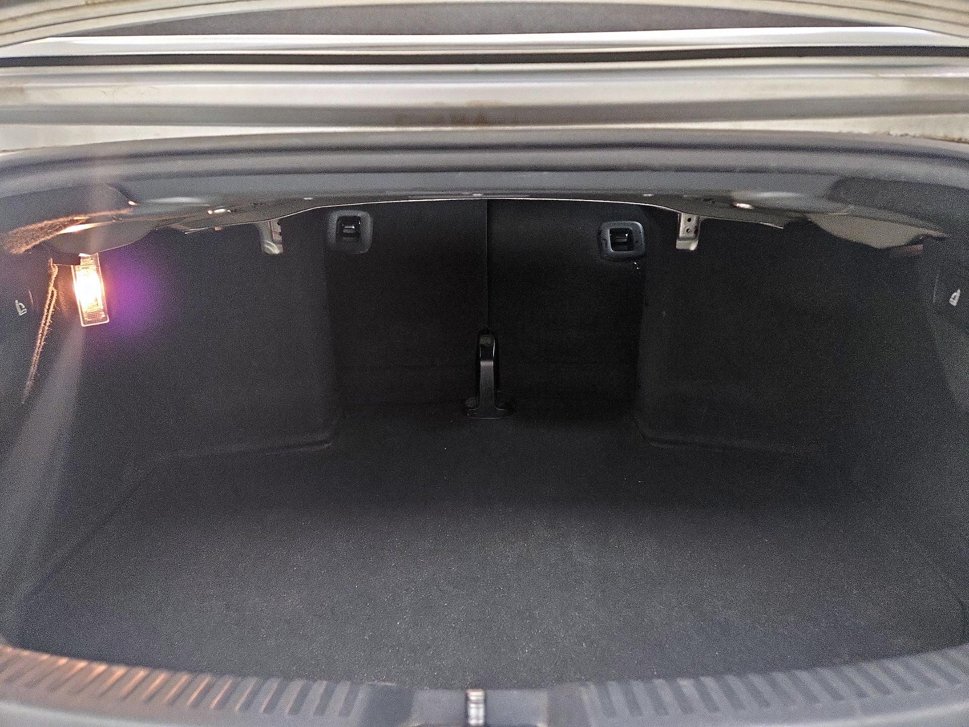 Thumbnail: 2014 Volkswagen Beetle - 20