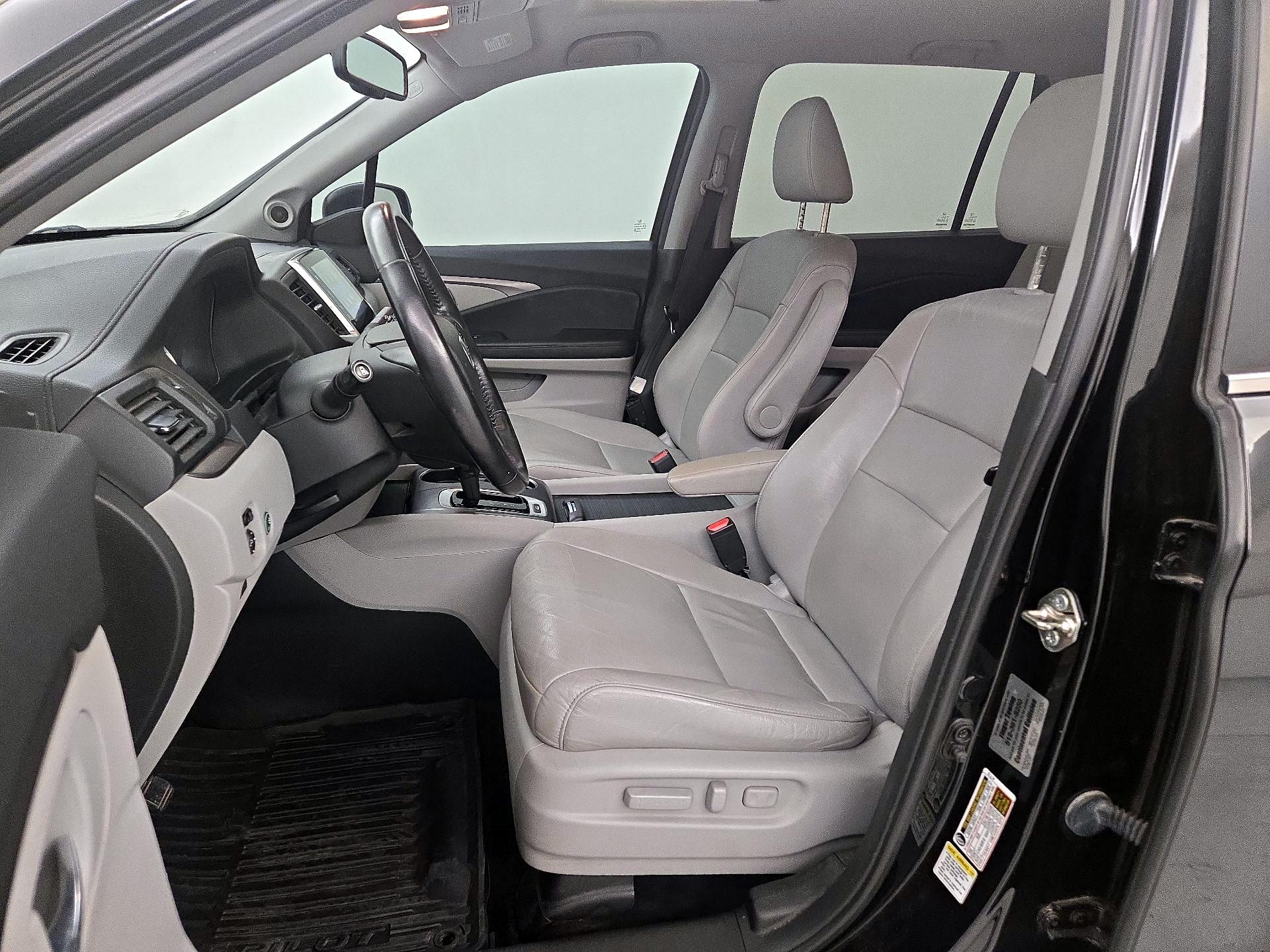 Thumbnail: 2016 Honda Pilot - 11