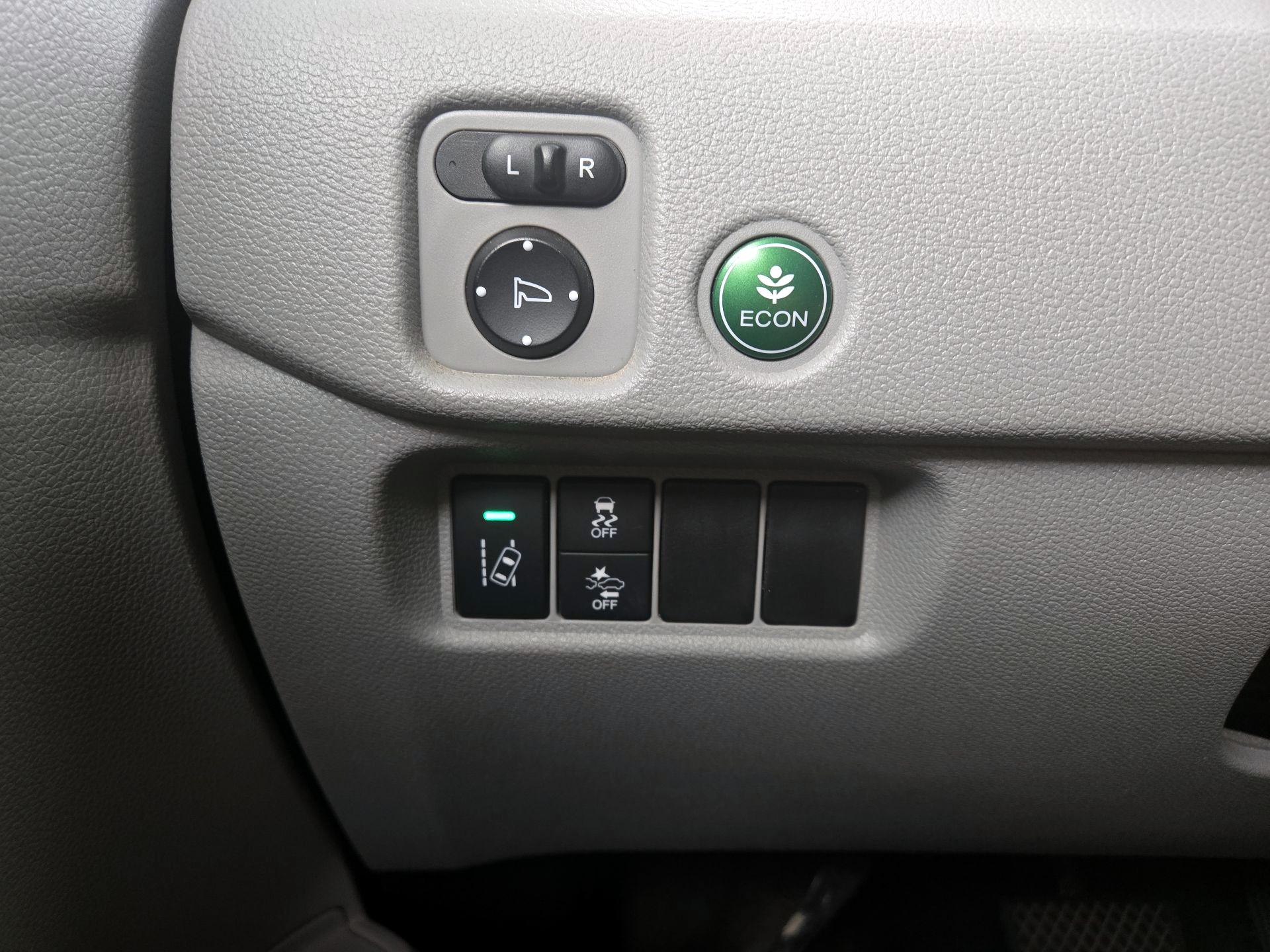 Thumbnail: 2016 Honda Pilot - 13