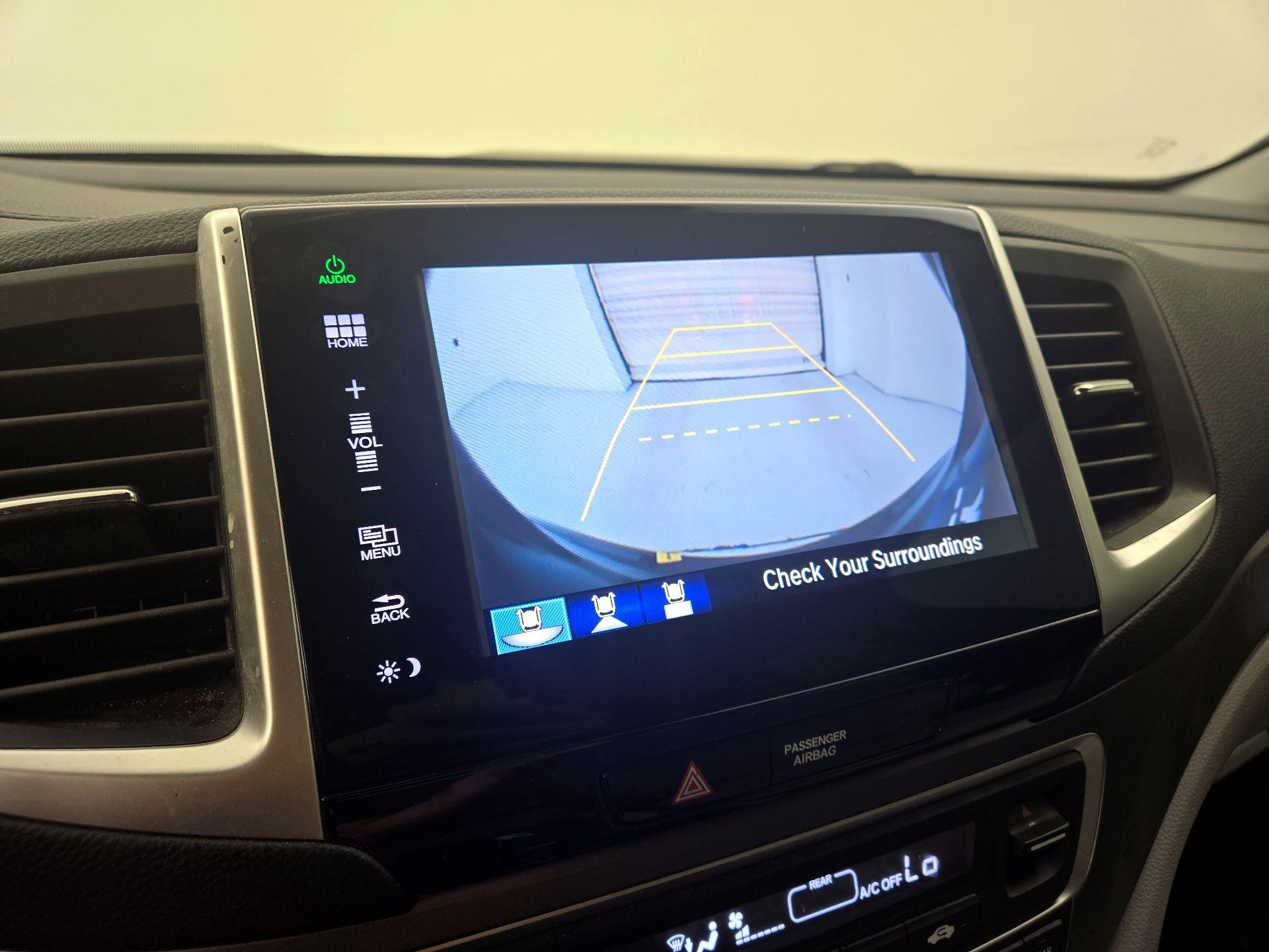 Thumbnail: 2016 Honda Pilot - 14