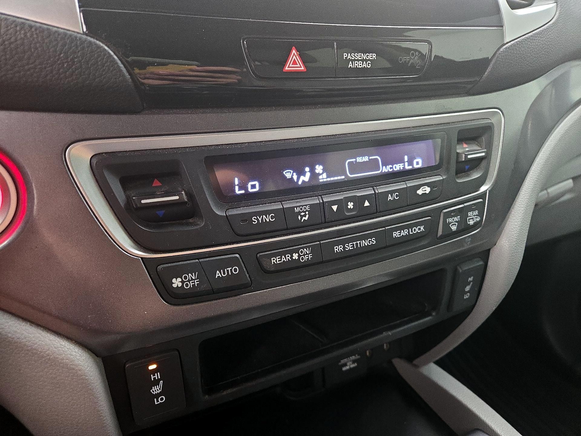 Thumbnail: 2016 Honda Pilot - 16