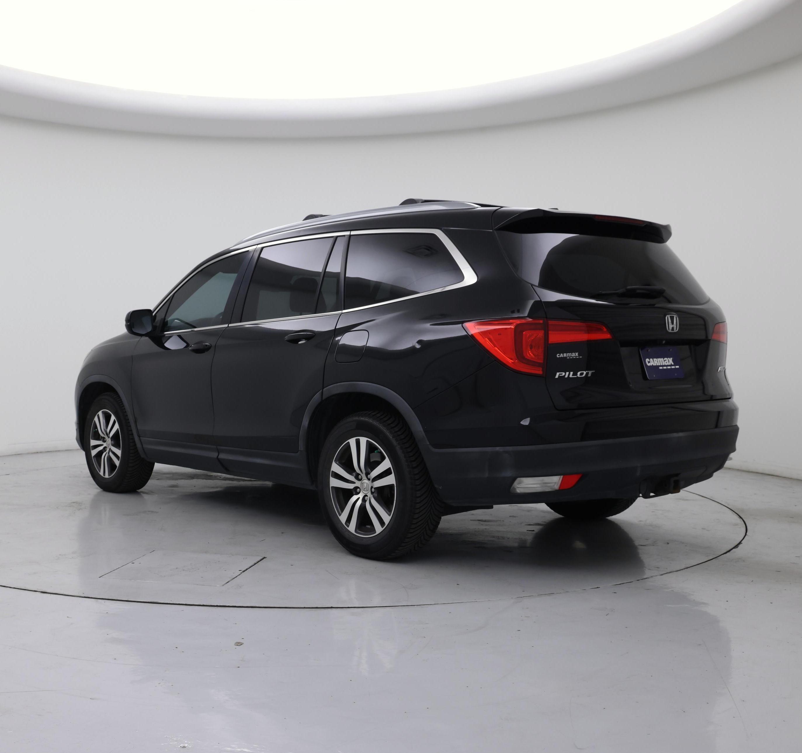 Thumbnail: 2016 Honda Pilot - 2