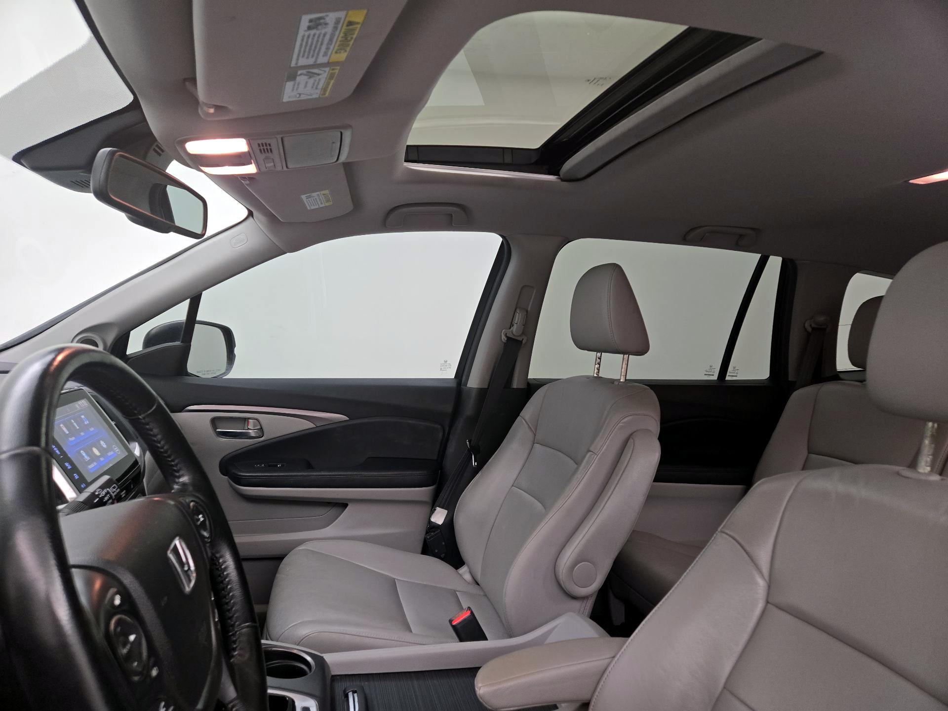 Thumbnail: 2016 Honda Pilot - 19