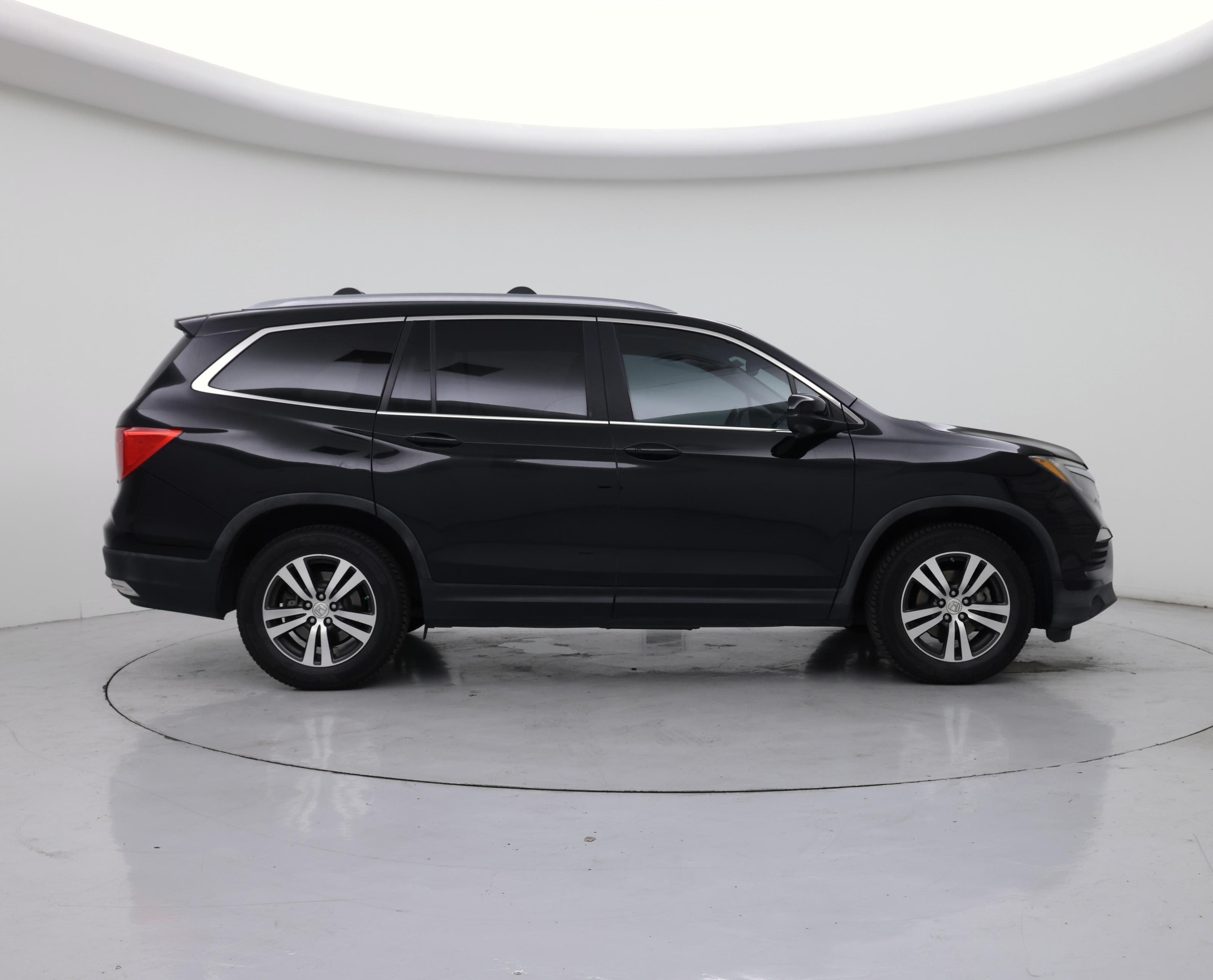Thumbnail: 2016 Honda Pilot - 7