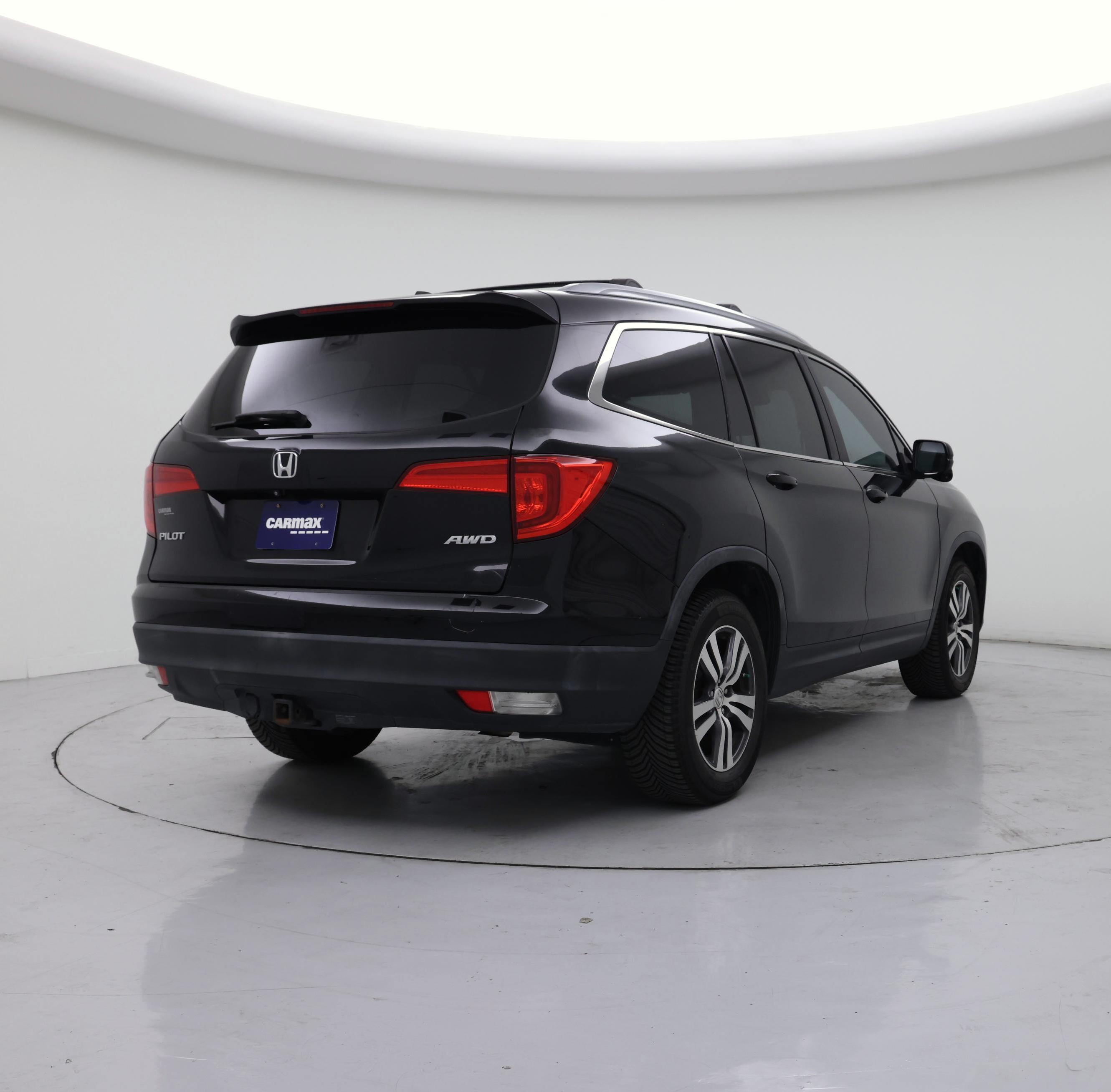 Thumbnail: 2016 Honda Pilot - 8