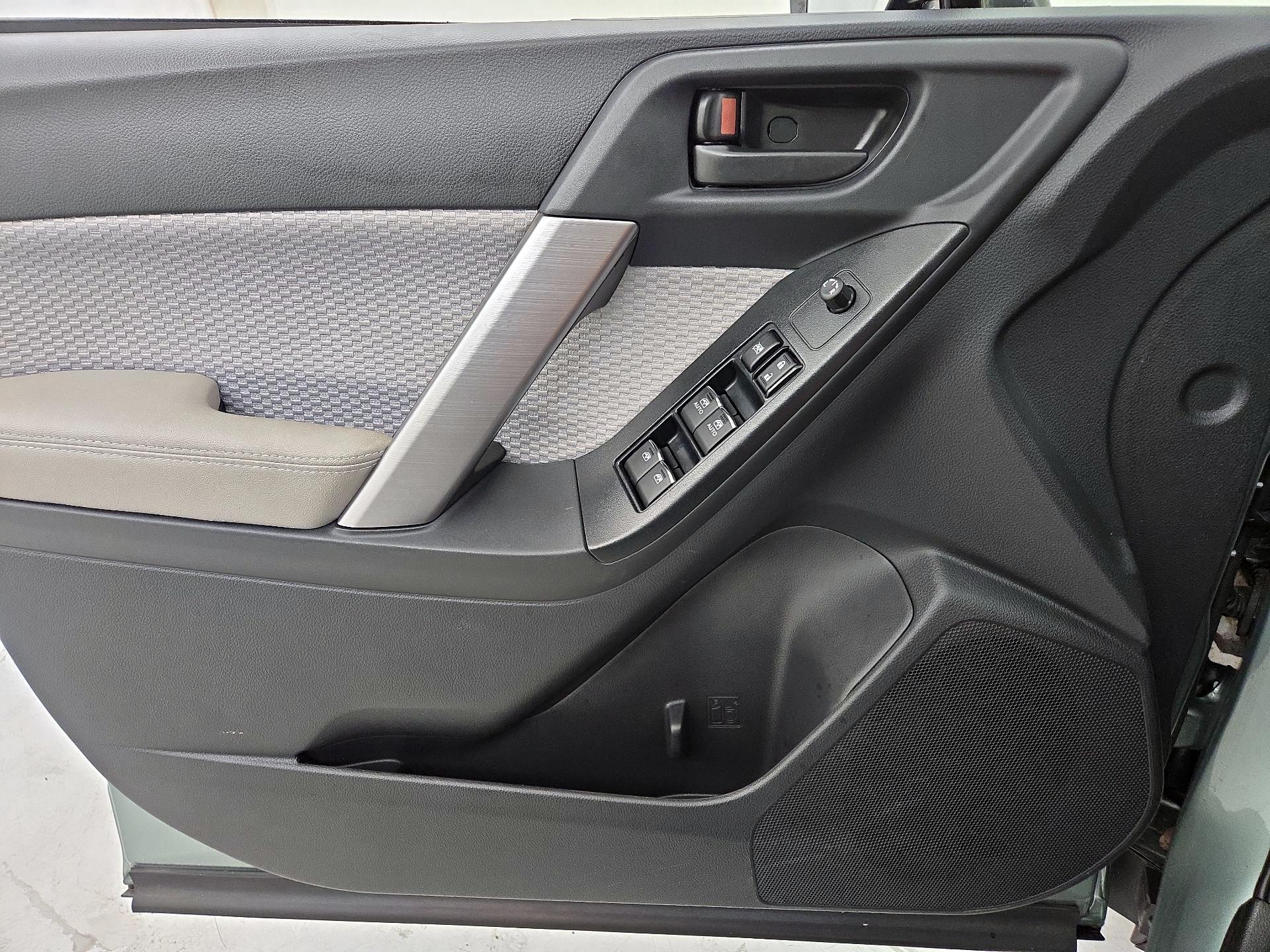 Thumbnail: 2017 Subaru Forester - 12