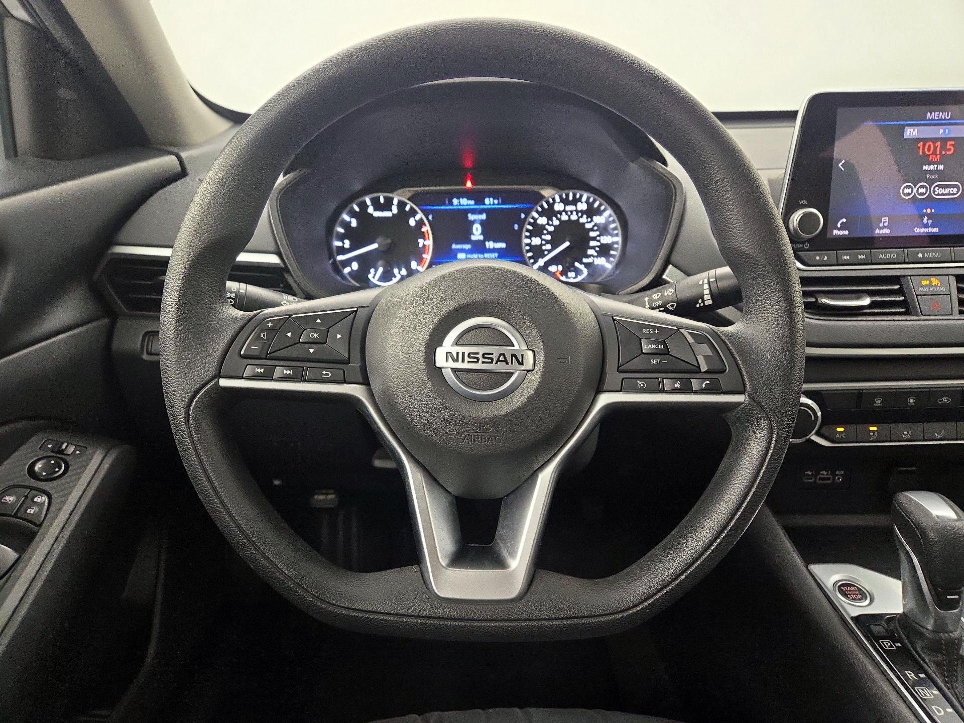 Thumbnail: 2022 Nissan Altima - 10