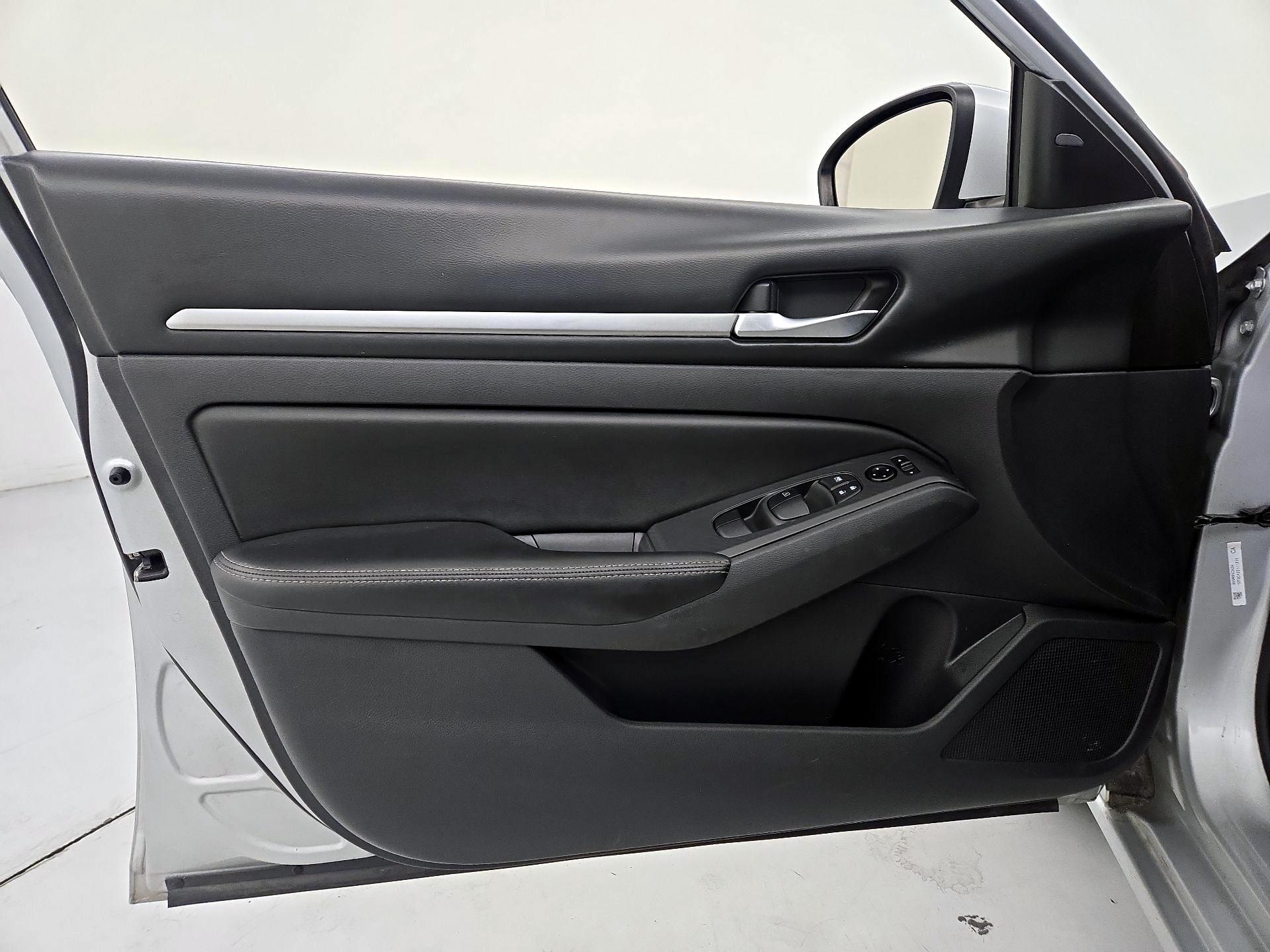 Thumbnail: 2022 Nissan Altima - 12