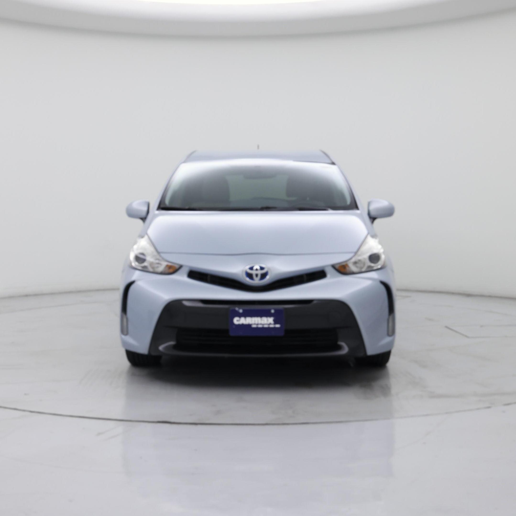 Thumbnail: 2015 Toyota Prius v - 5