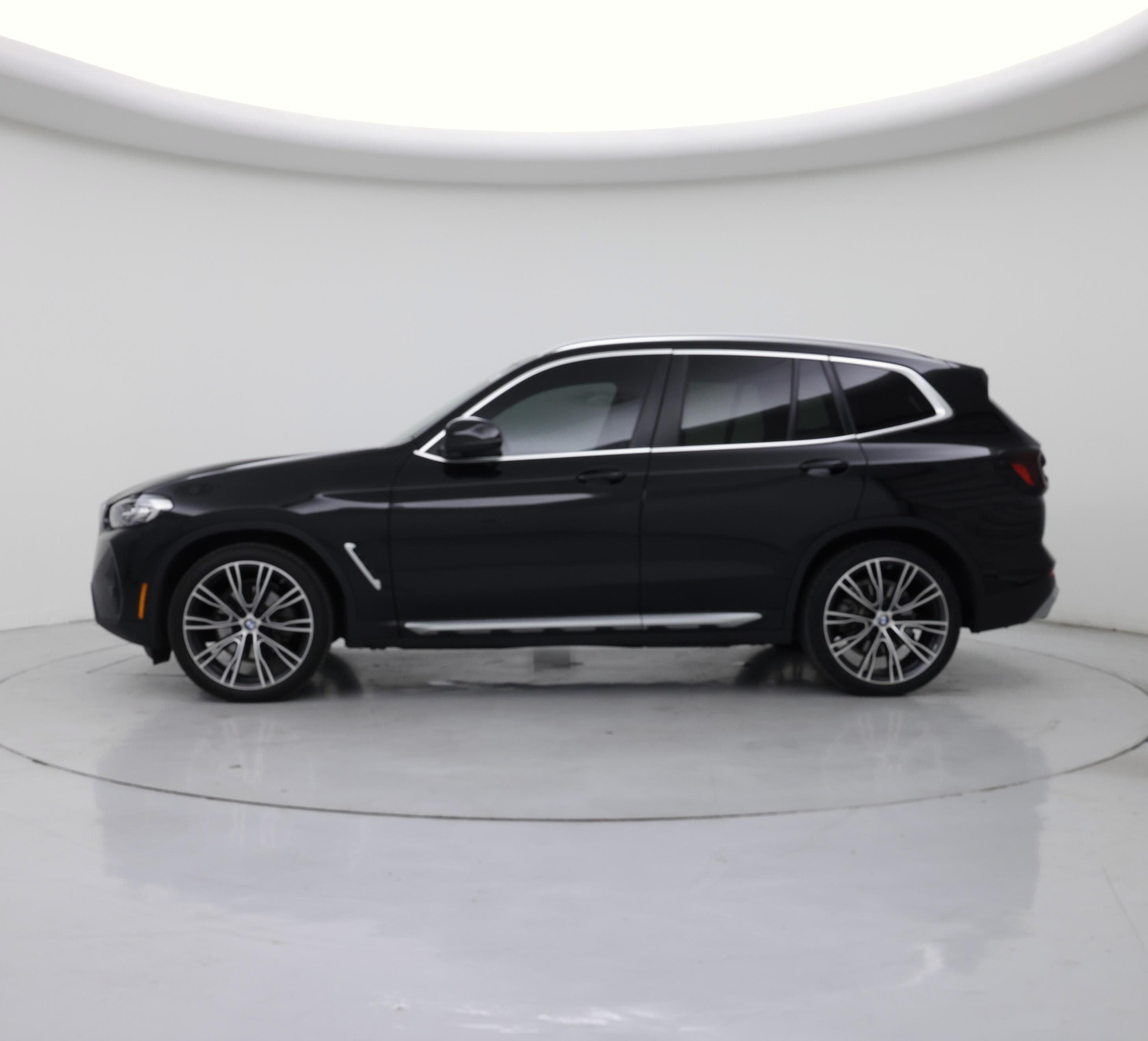Thumbnail: 2023 BMW X3 - 3