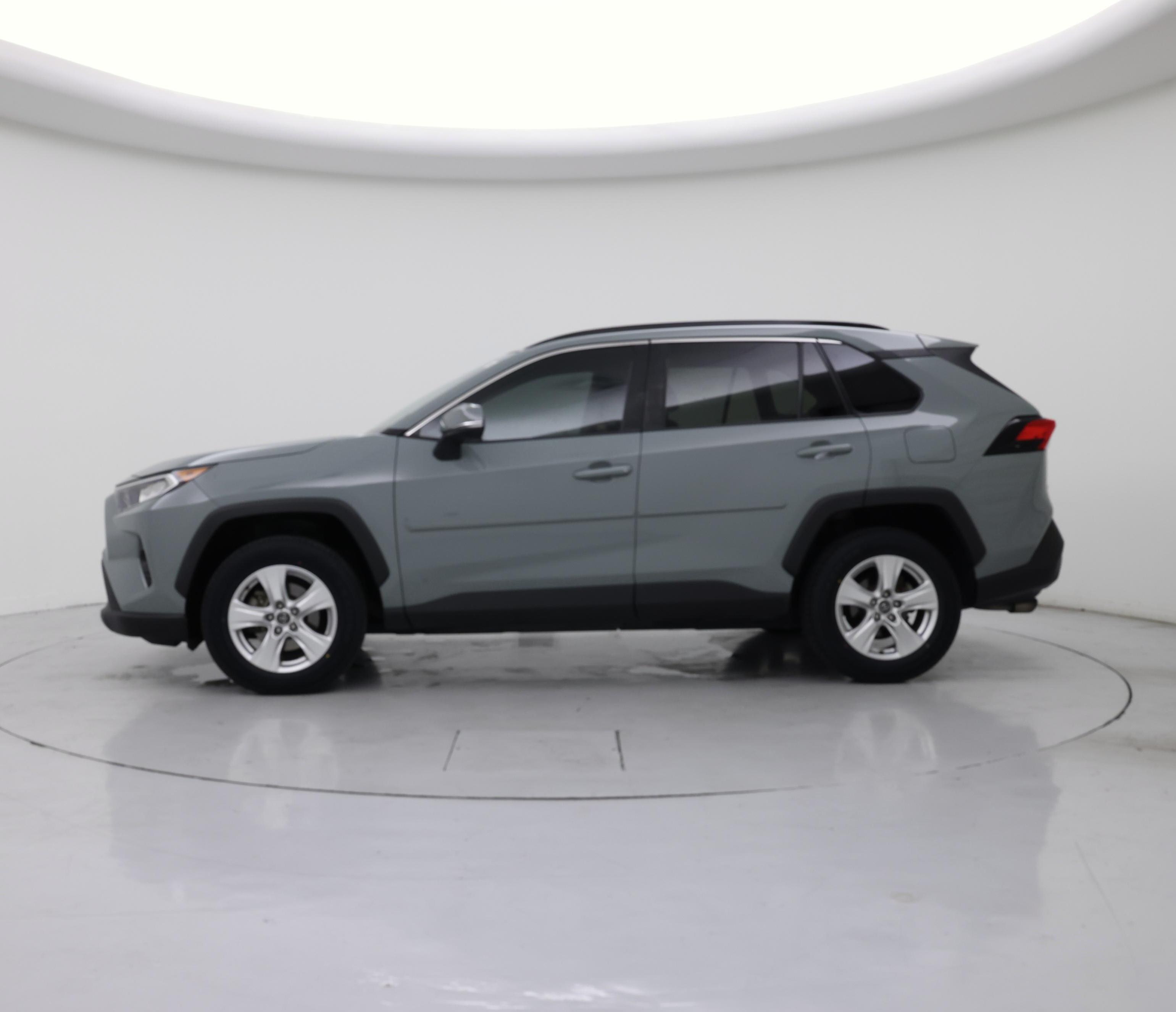 Thumbnail: 2020 Toyota RAV4 - 3