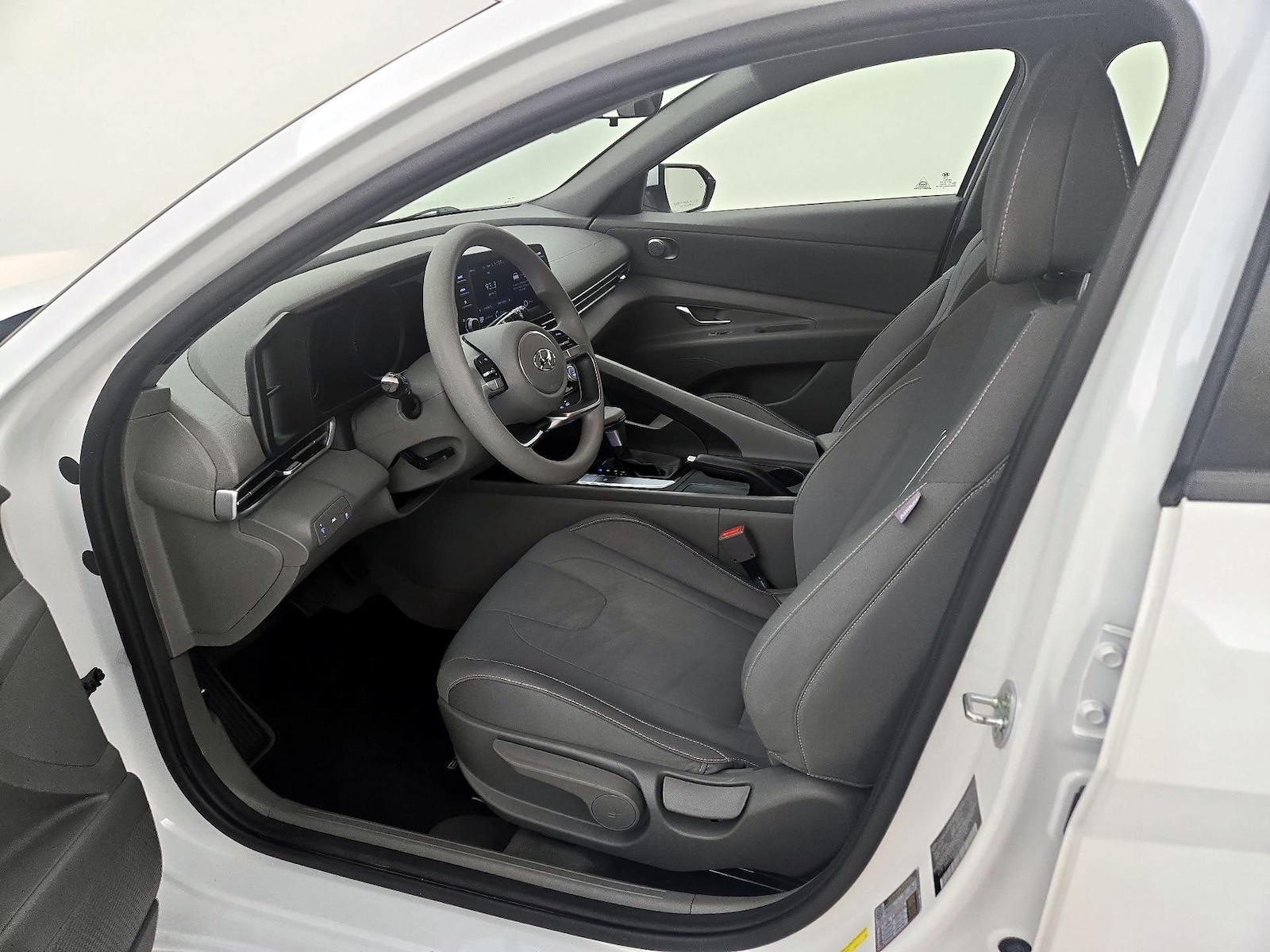 2021 Hyundai Elantra SEL - Photo 12
