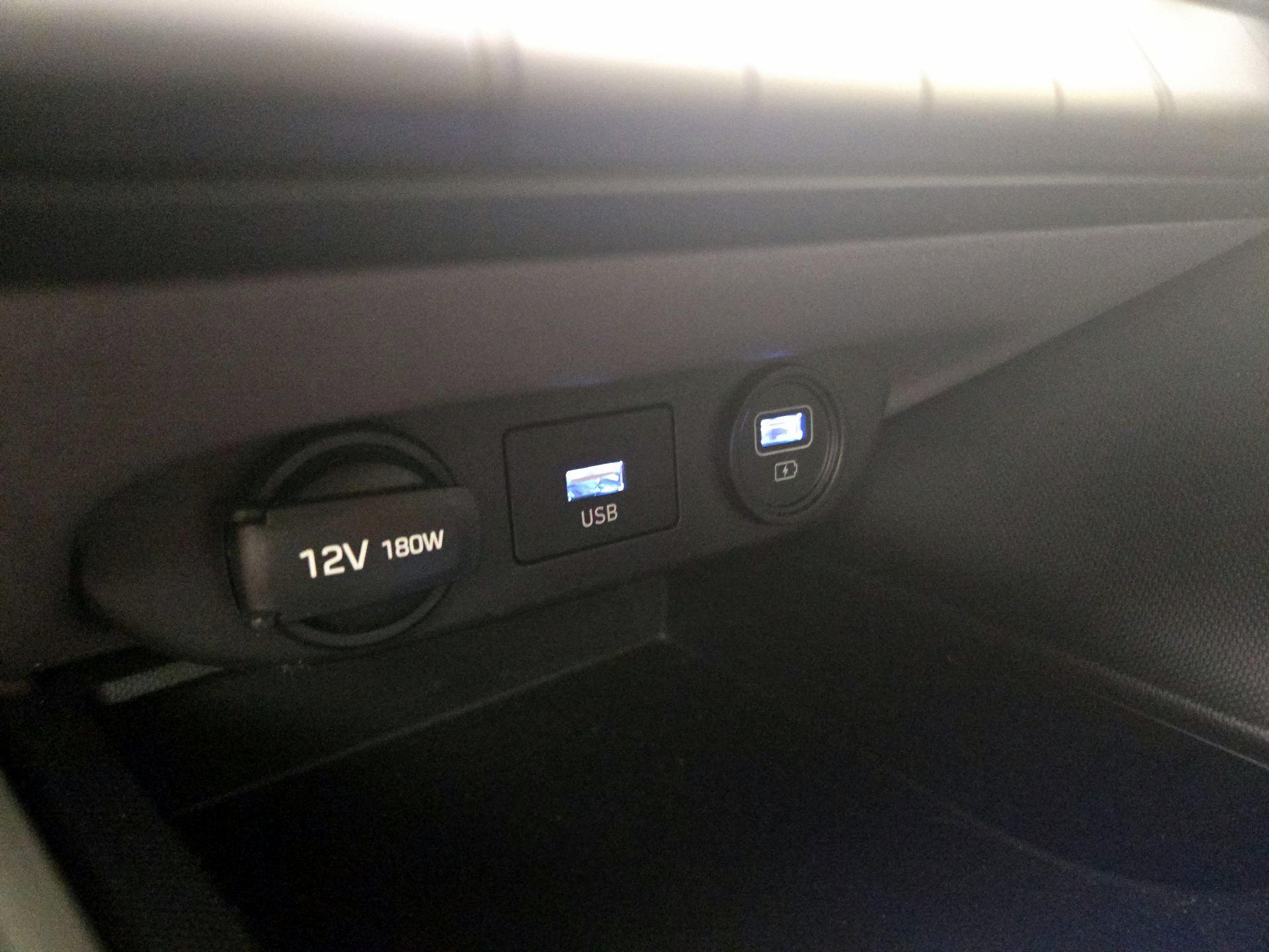 Thumbnail: 2021 Hyundai Elantra - 18