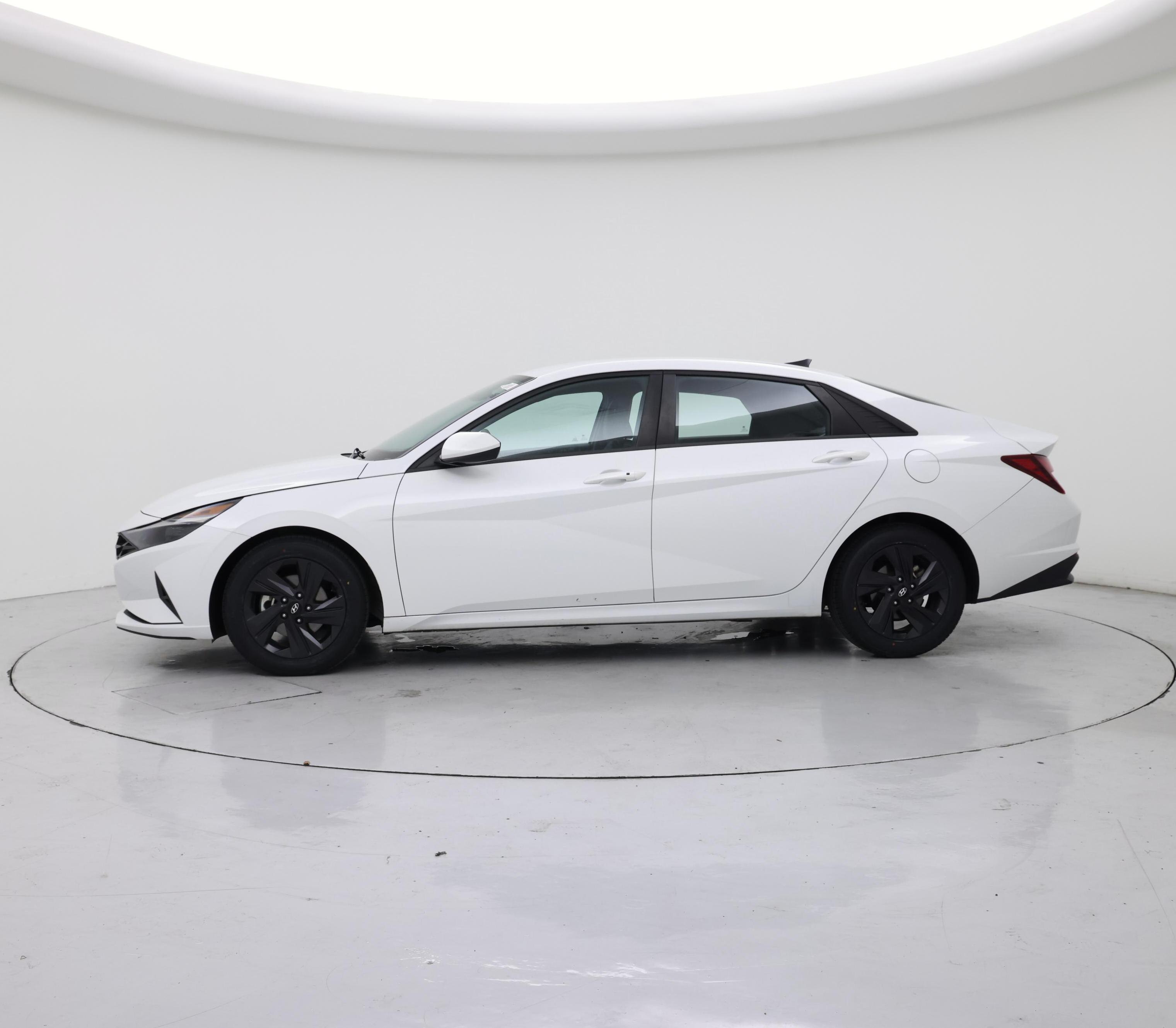 Thumbnail: 2021 Hyundai Elantra - 3