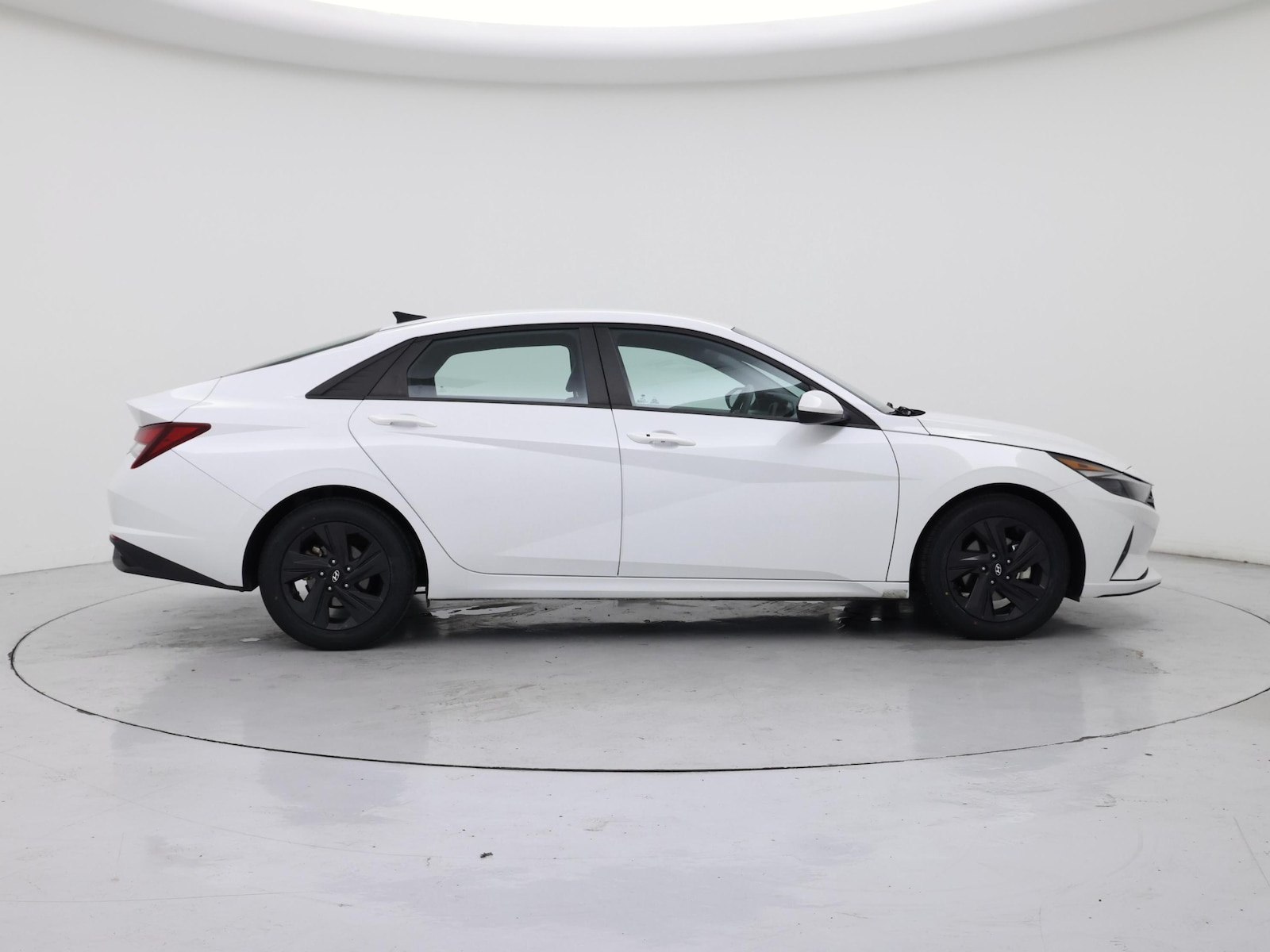 2021 Hyundai Elantra SEL - Photo 8